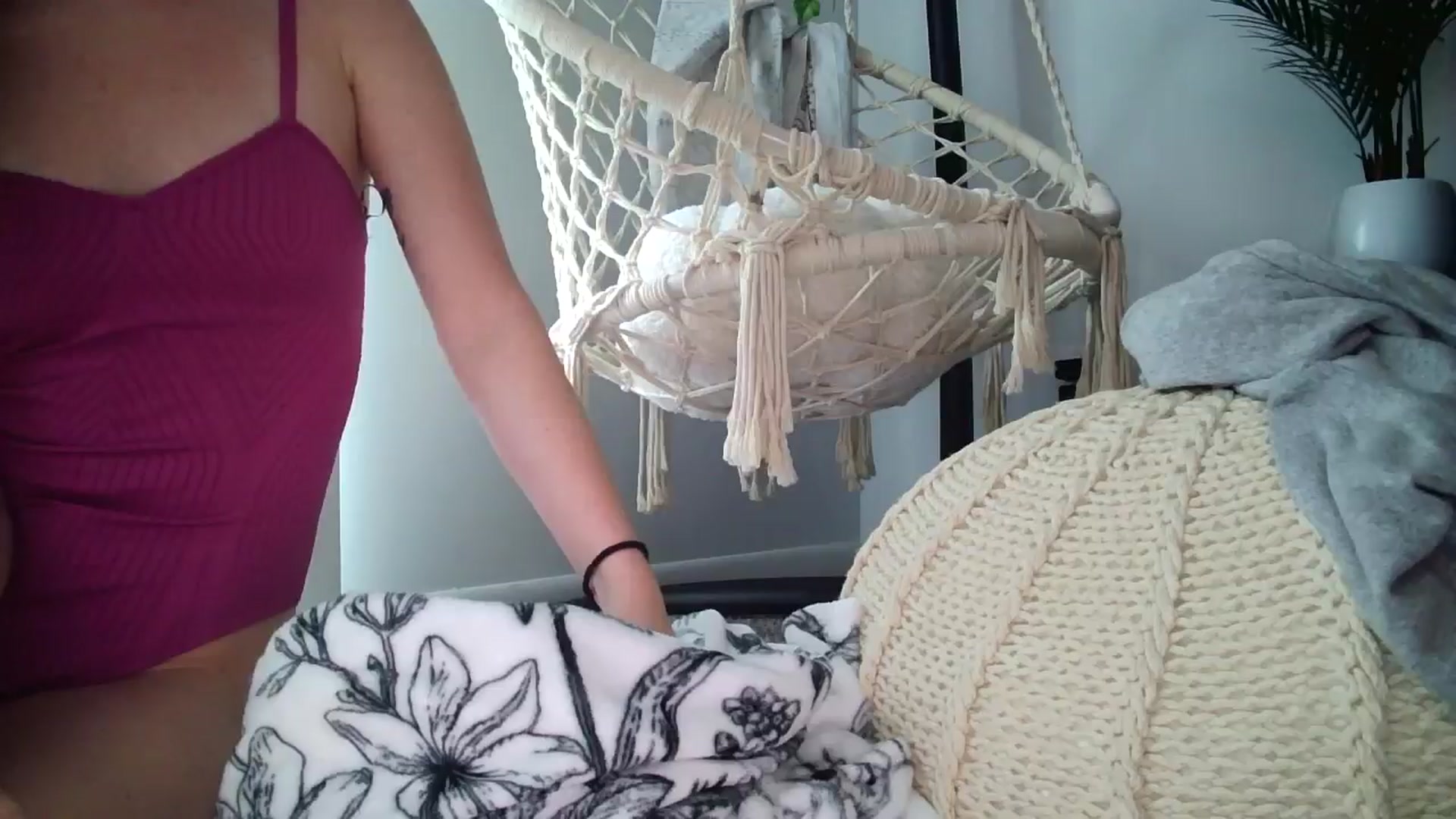 Gallery image thumbnail from KarmaRose222's myfreecams stream on, 09/22/2024, 17:52 image 19 of 20