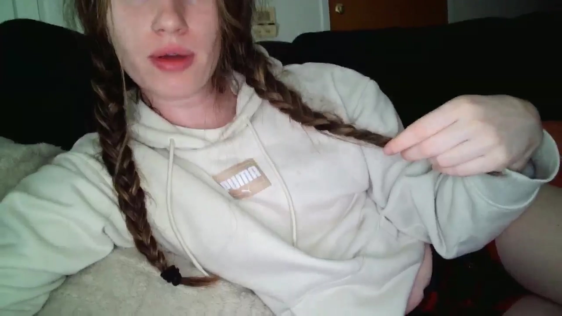 Gallery image thumbnail from KarmaRose222's myfreecams stream on, 10/06/2024, 16:34 image 3 of 20