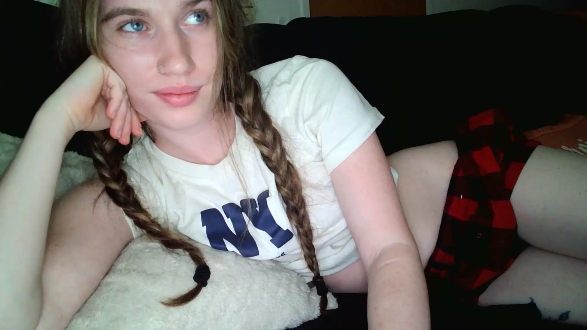 Gallery image thumbnail from KarmaRose222's myfreecams stream on, 10/06/2024, 16:34 image 20 of 20