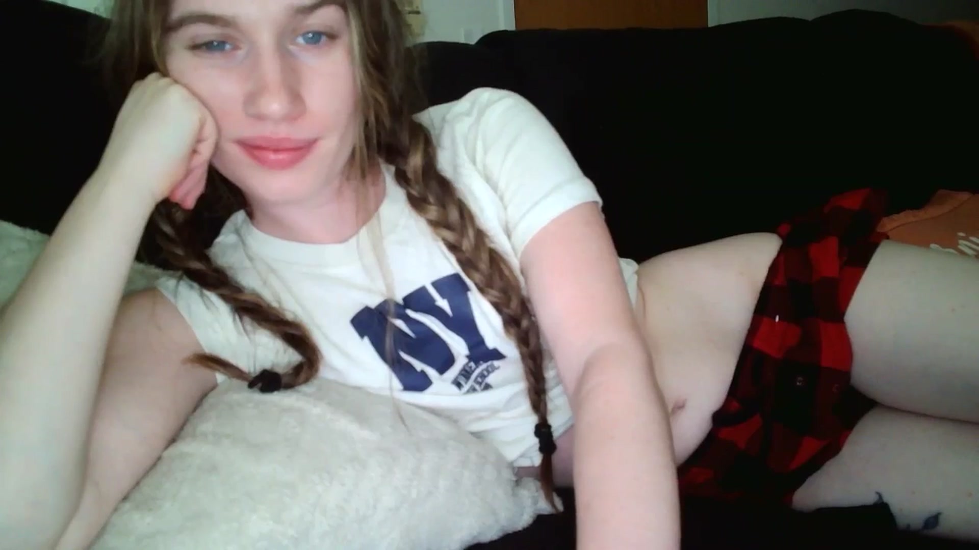 Gallery image thumbnail from KarmaRose222's myfreecams stream on, 10/06/2024, 16:34 image 15 of 20