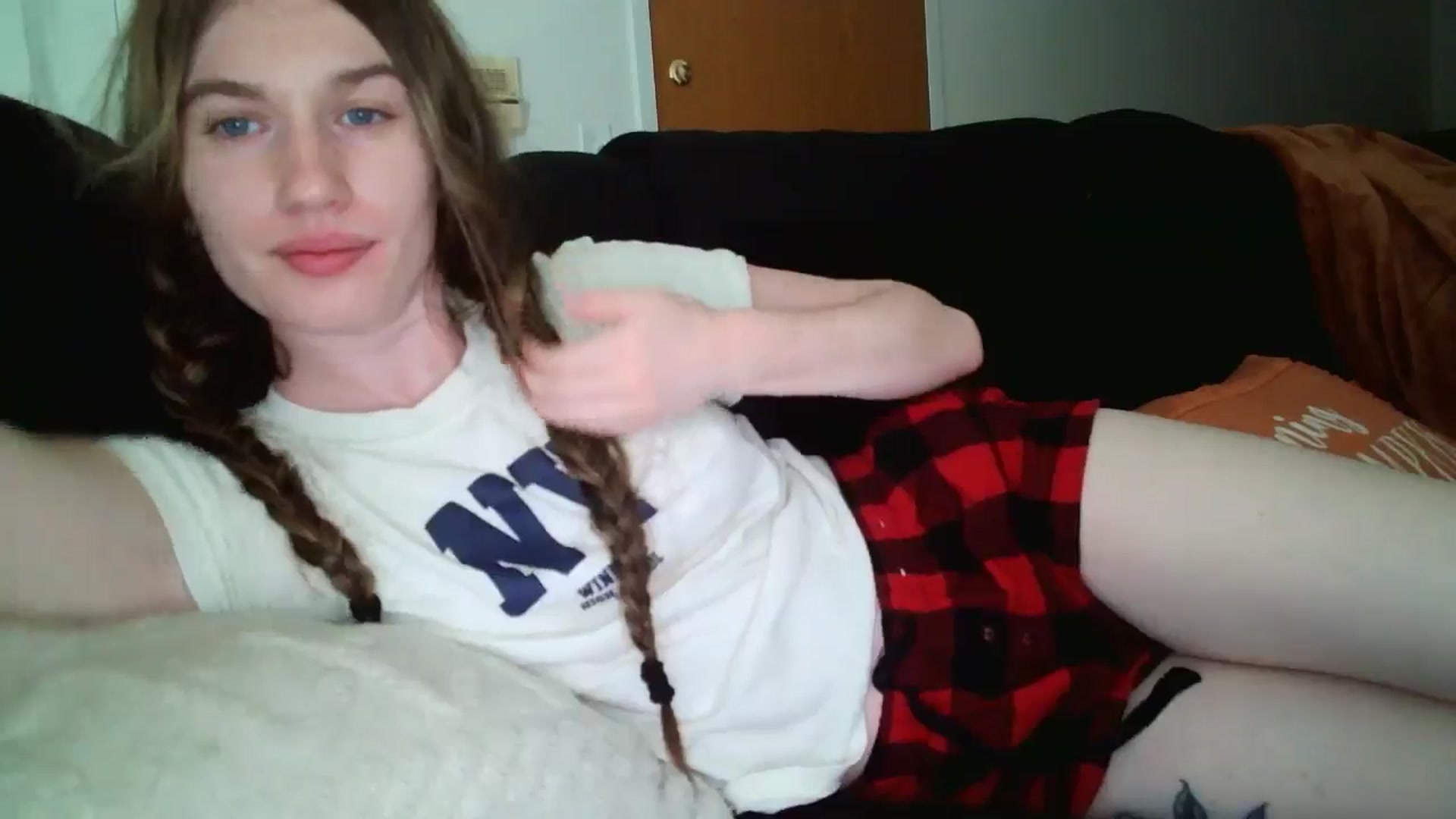 Gallery image thumbnail from KarmaRose222's myfreecams stream on, 10/06/2024, 16:34 image 6 of 20