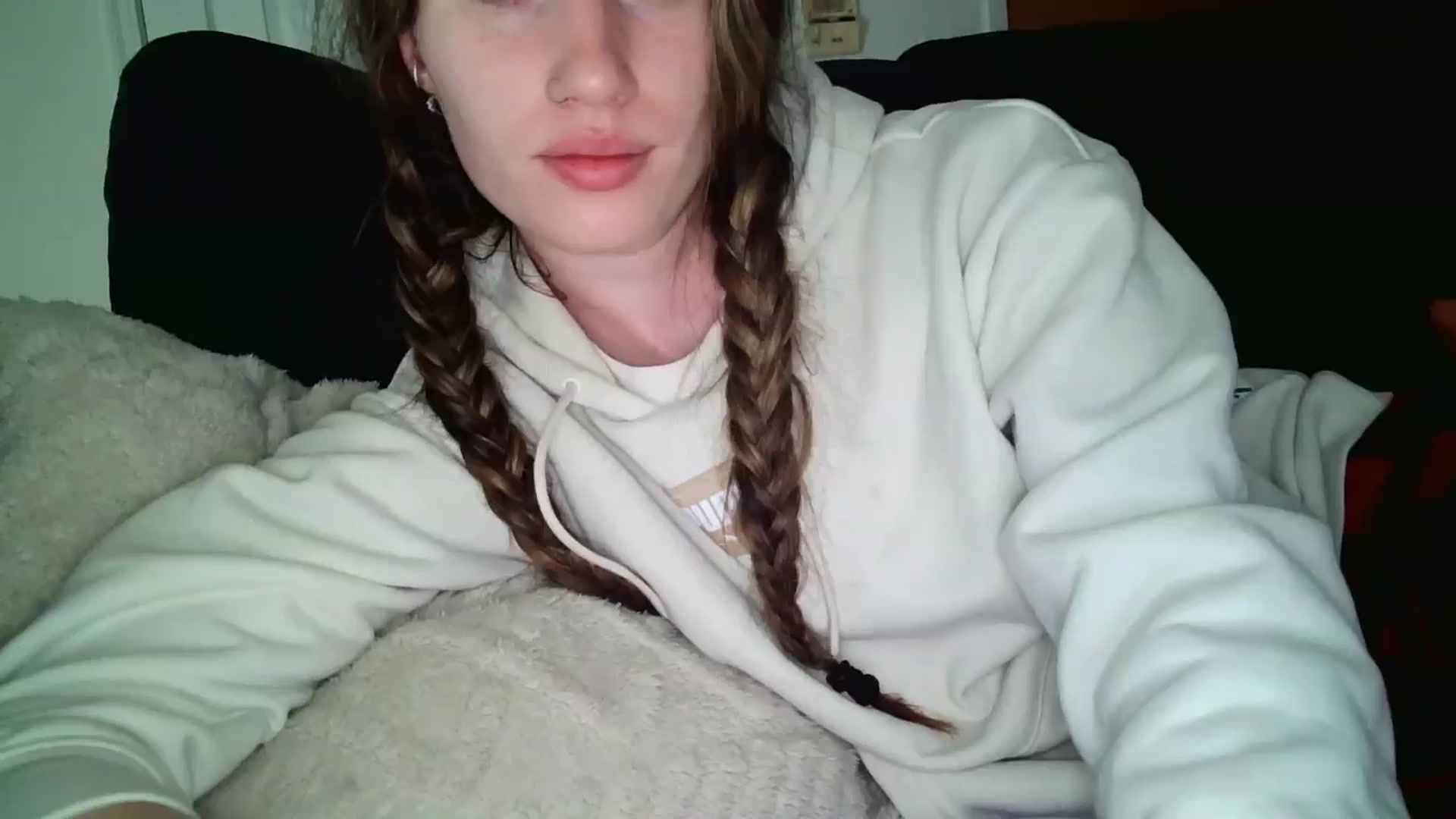 Gallery image thumbnail from KarmaRose222's myfreecams stream on, 10/06/2024, 16:34 image 1 of 20