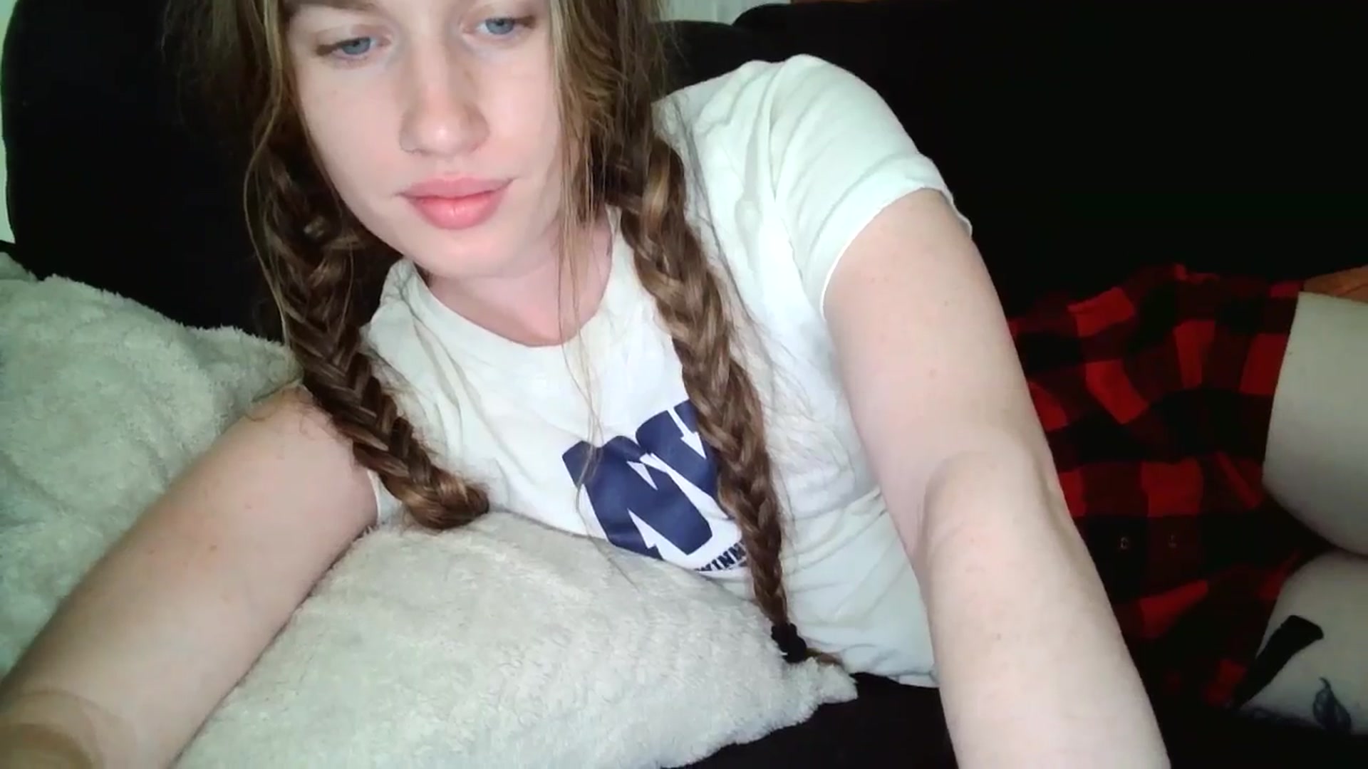 Gallery image thumbnail from KarmaRose222's myfreecams stream on, 10/06/2024, 16:34 image 11 of 20