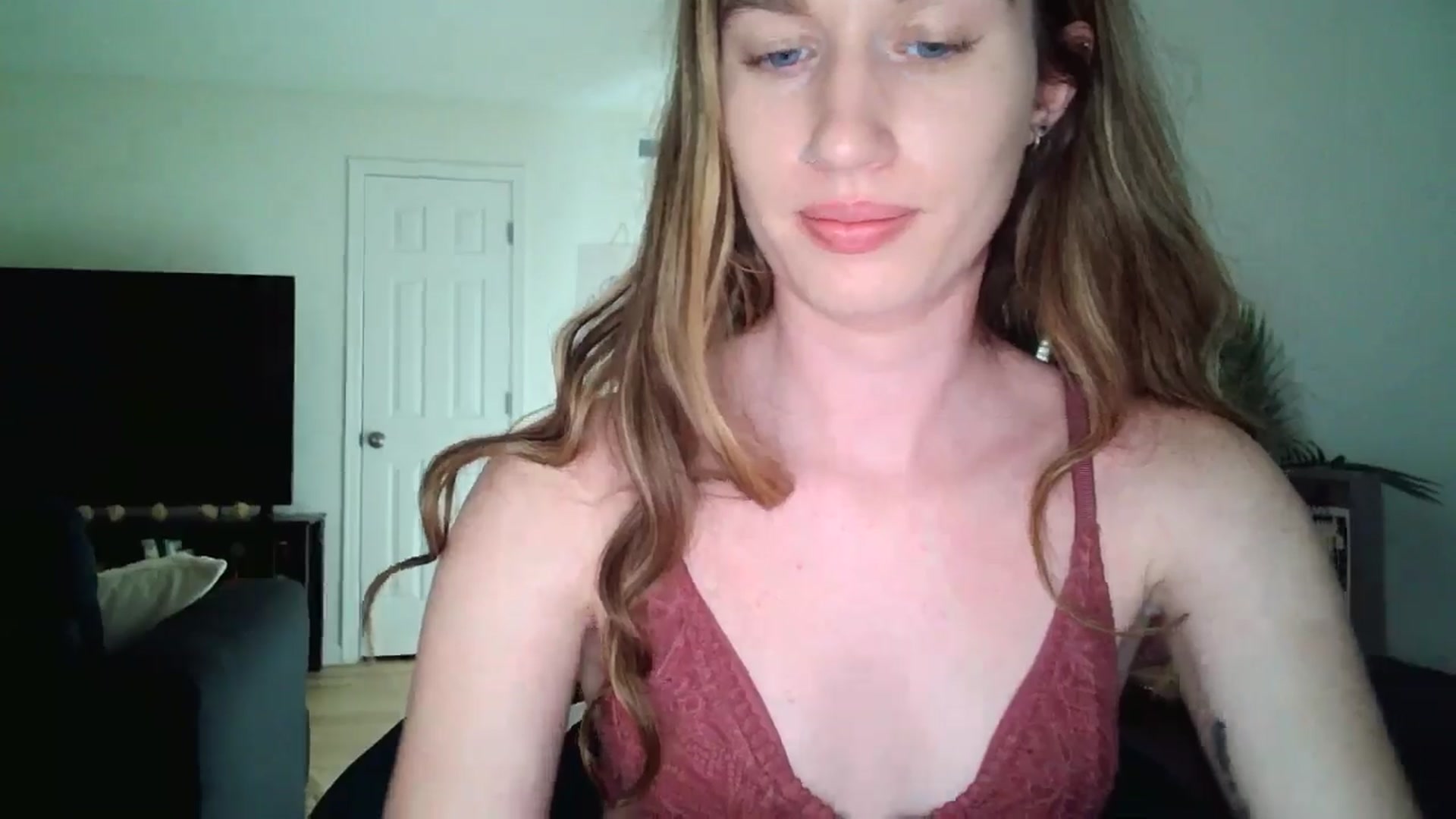 Gallery image thumbnail from KarmaRose222's myfreecams stream on, 10/16/2024, 15:48 image 4 of 20