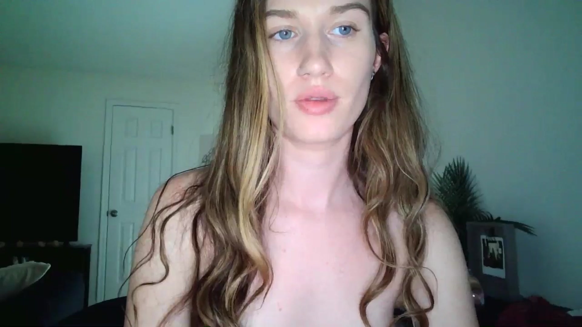 Gallery image thumbnail from KarmaRose222's myfreecams stream on, 10/16/2024, 15:48 image 14 of 20
