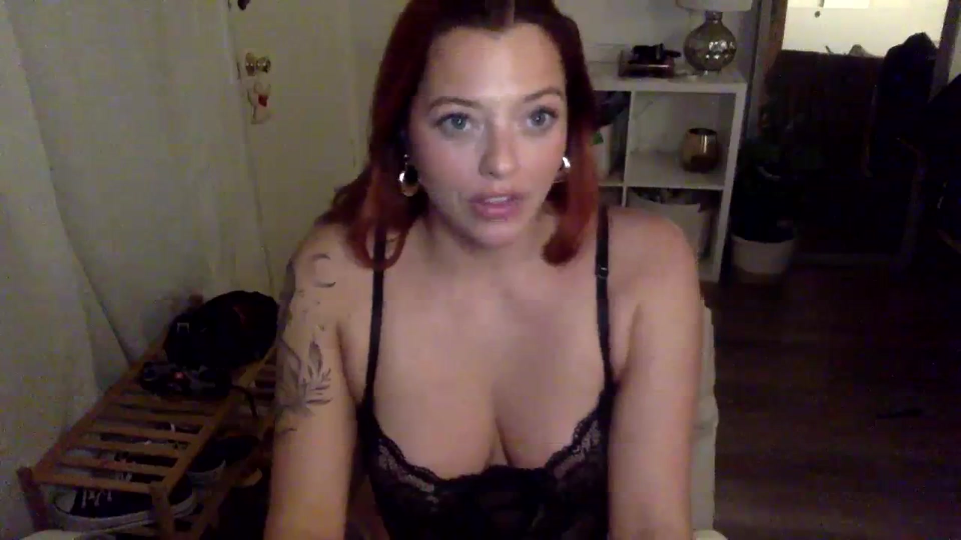 Gallery image thumbnail from Karmen_lovee's myfreecams stream on, 01/16/2024, 03:46 image 3 of 20