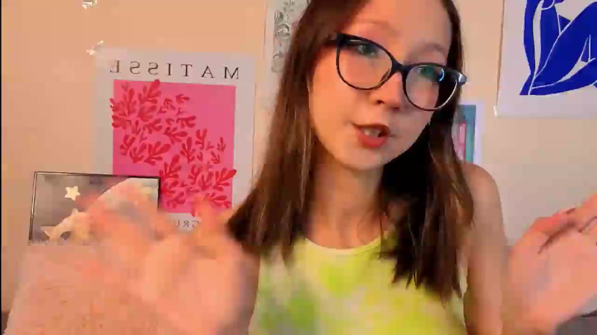 Gallery image thumbnail from Karolinacreamm's myfreecams stream on, 08/19/2026, 10:21 image 1 of 20