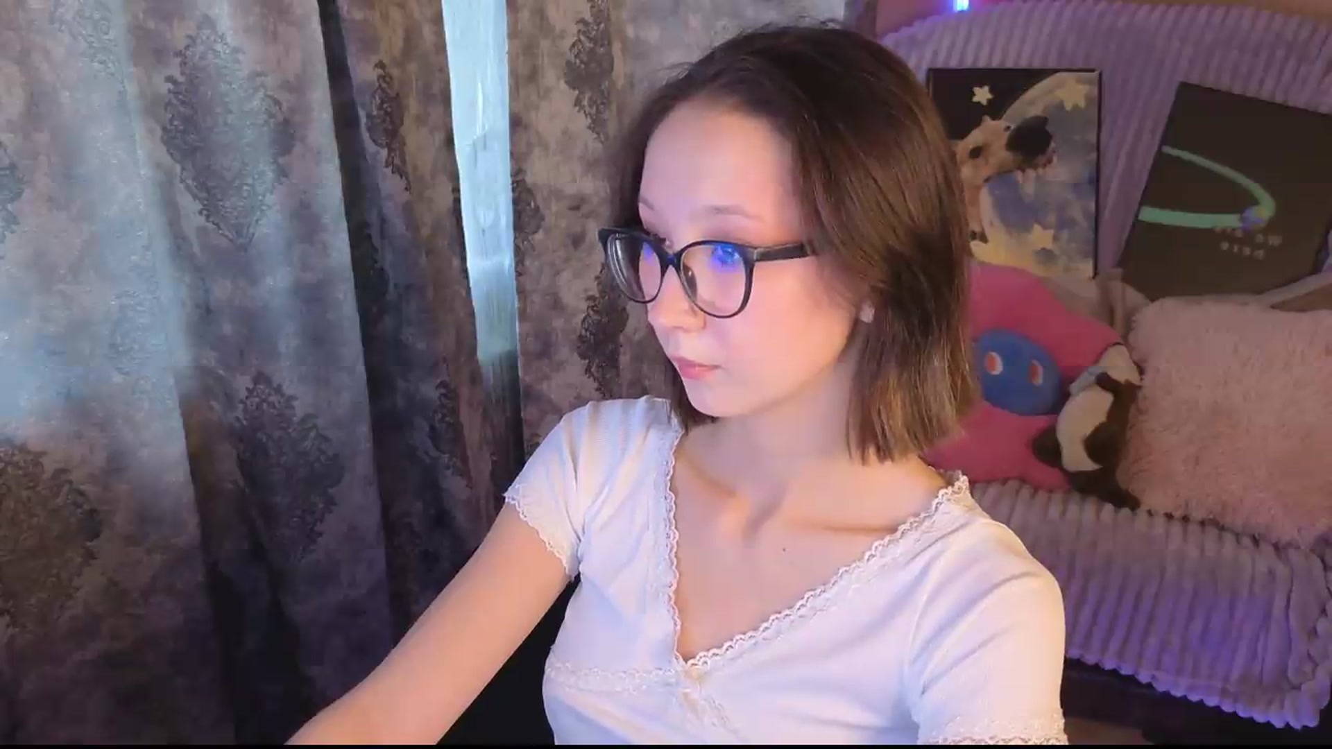 Gallery image thumbnail from Karolinacreamm's myfreecams stream on, 09/06/2026, 14:48 image 12 of 20