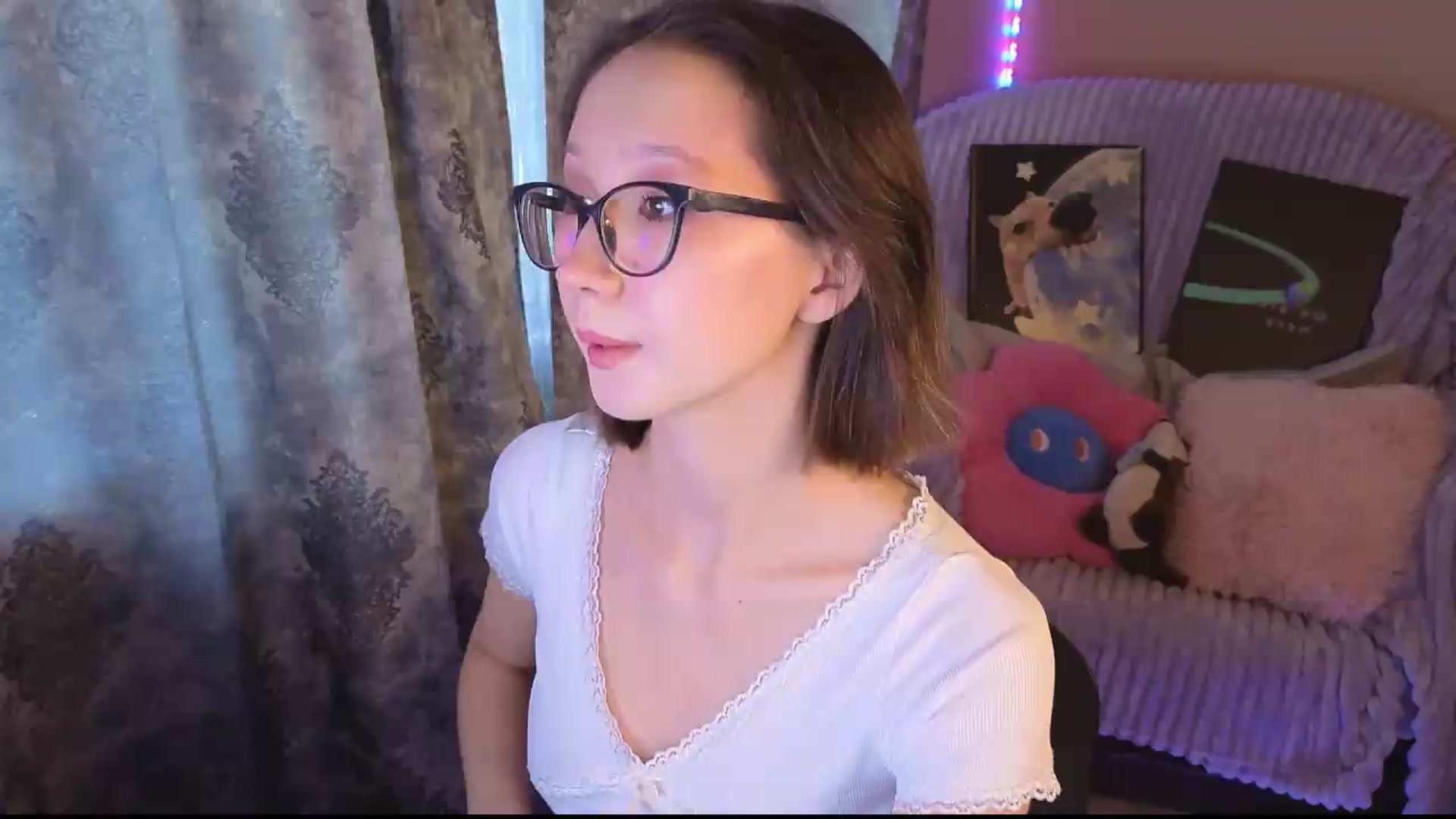 Gallery image thumbnail from Karolinacreamm's myfreecams stream on, 09/06/2026, 14:48 image 2 of 20