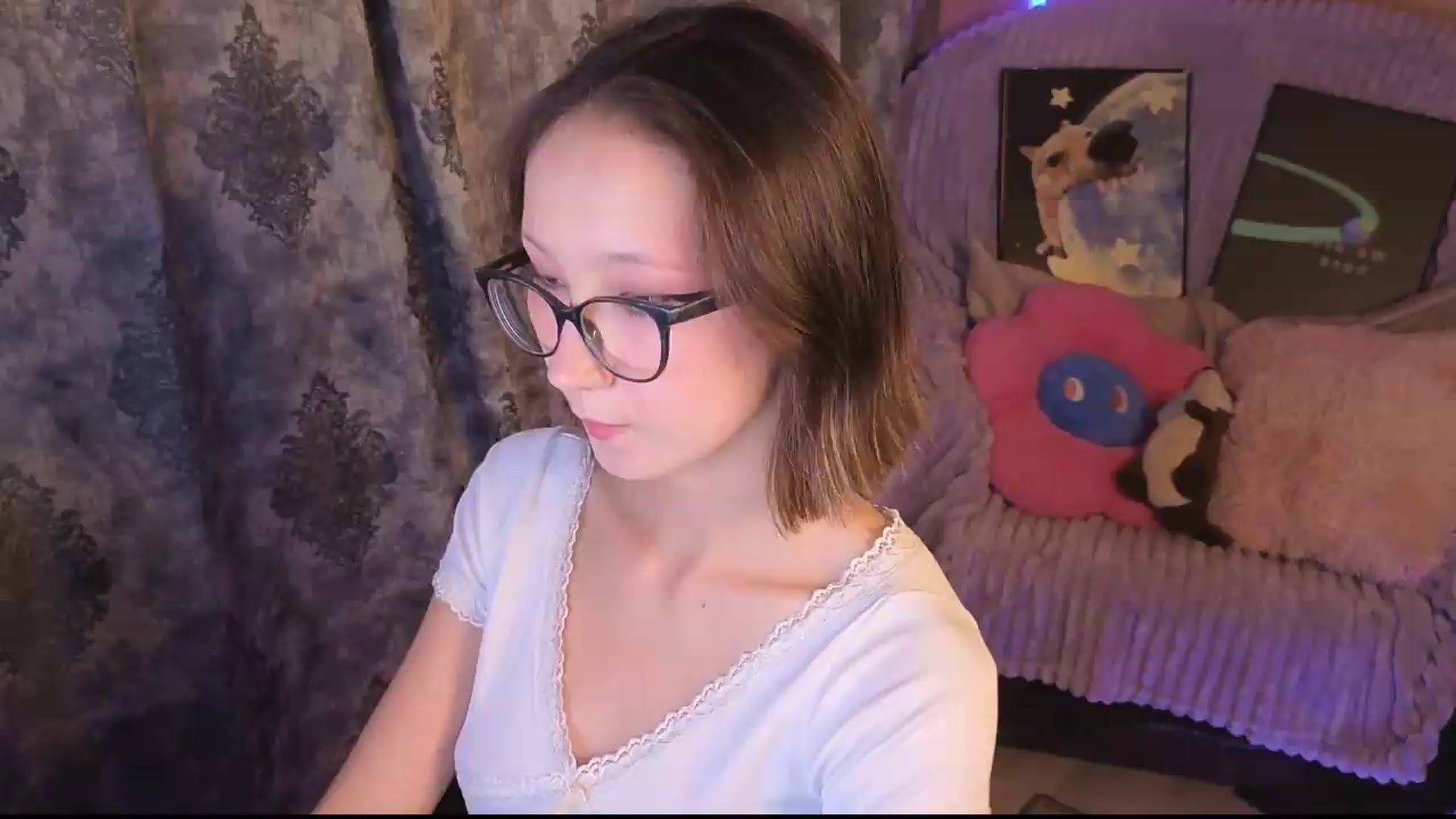 Gallery image thumbnail from Karolinacreamm's myfreecams stream on, 09/06/2026, 17:50 image 1 of 20