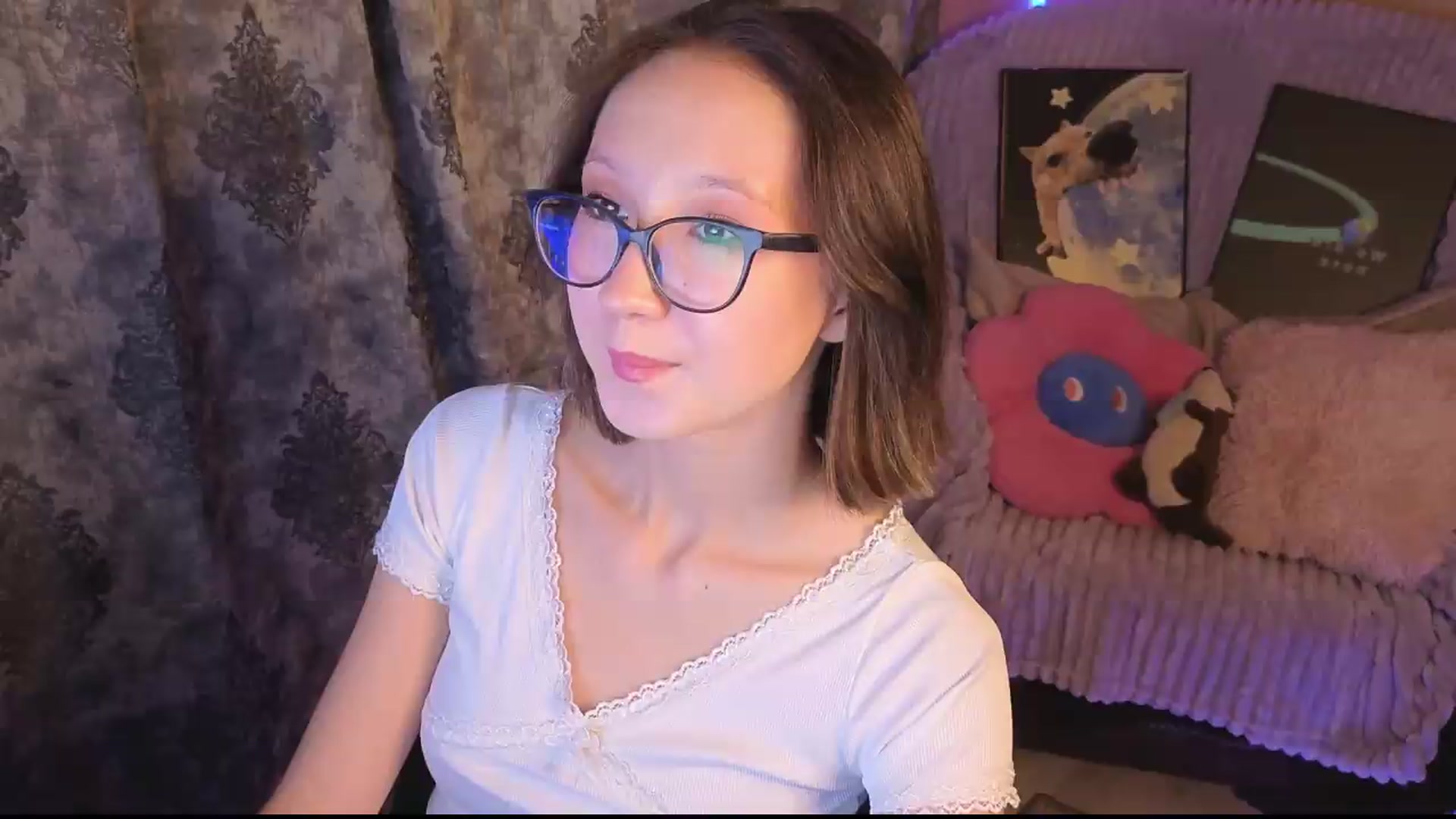 Gallery image thumbnail from Karolinacreamm's myfreecams stream on, 09/06/2026, 17:50 image 5 of 20
