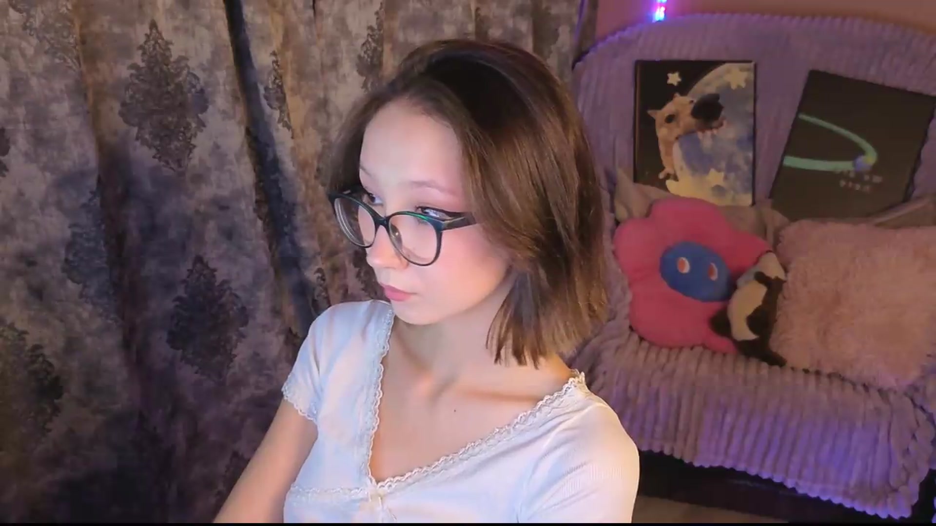 Gallery image thumbnail from Karolinacreamm's myfreecams stream on, 09/06/2026, 17:50 image 6 of 20