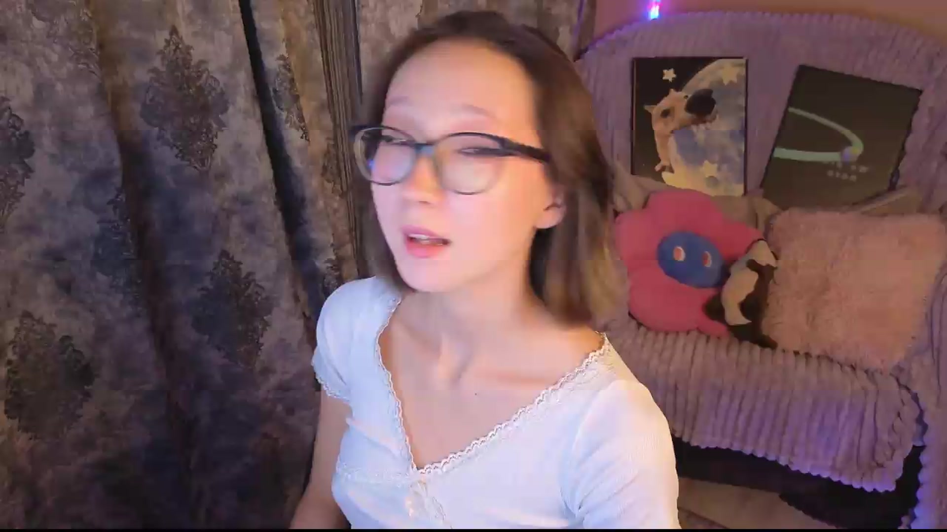 Gallery image thumbnail from Karolinacreamm's myfreecams stream on, 09/06/2026, 19:39 image 1 of 20