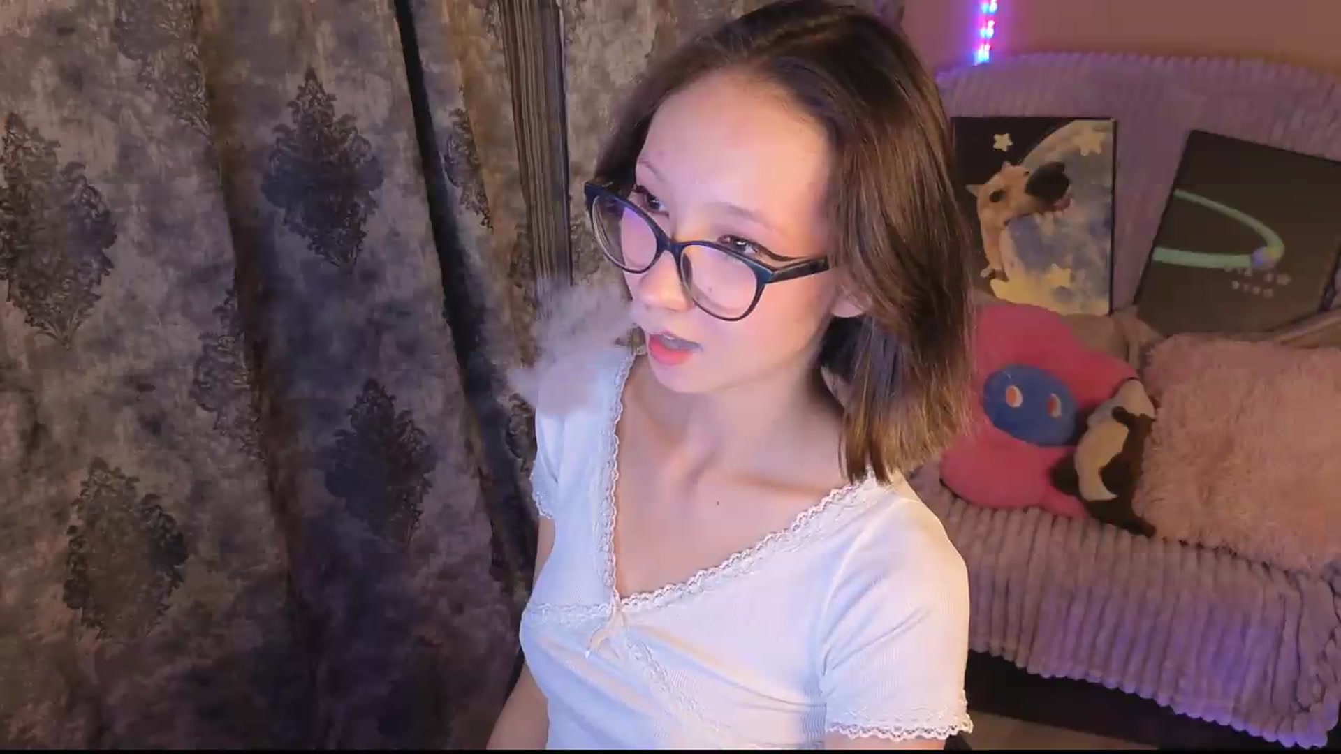 Gallery image thumbnail from Karolinacreamm's myfreecams stream on, 09/06/2026, 19:39 image 19 of 20