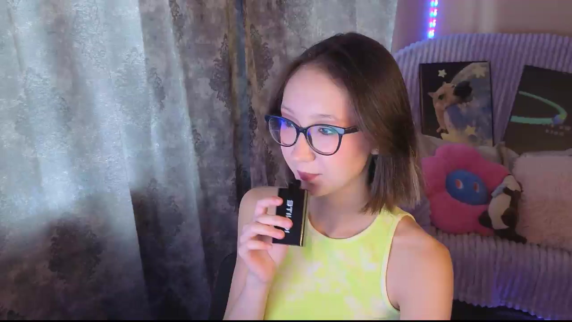 Gallery image thumbnail from Karolinacreamm's myfreecams stream on, 09/07/2026, 12:44 image 3 of 20