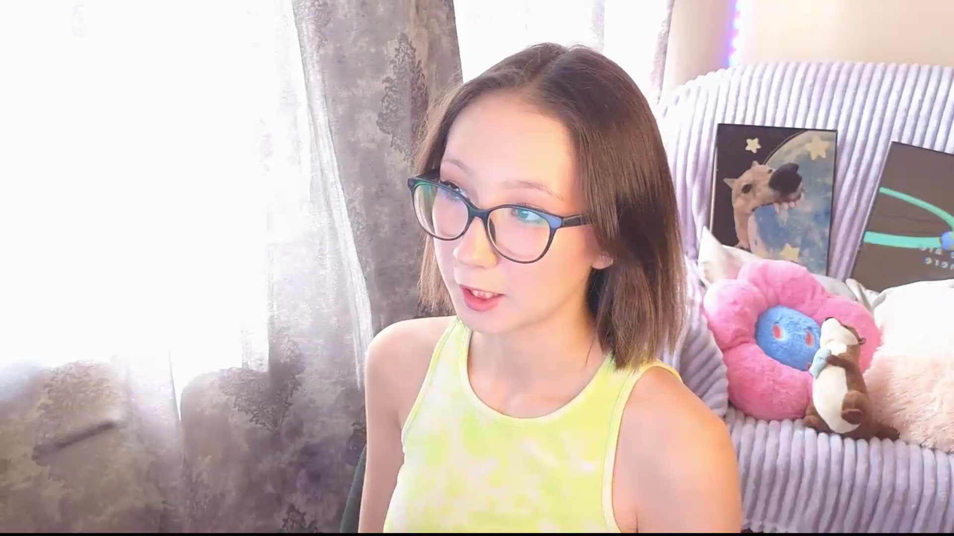 Gallery image thumbnail from Karolinacreamm's myfreecams stream on, 09/11/2026, 09:05 image 18 of 20