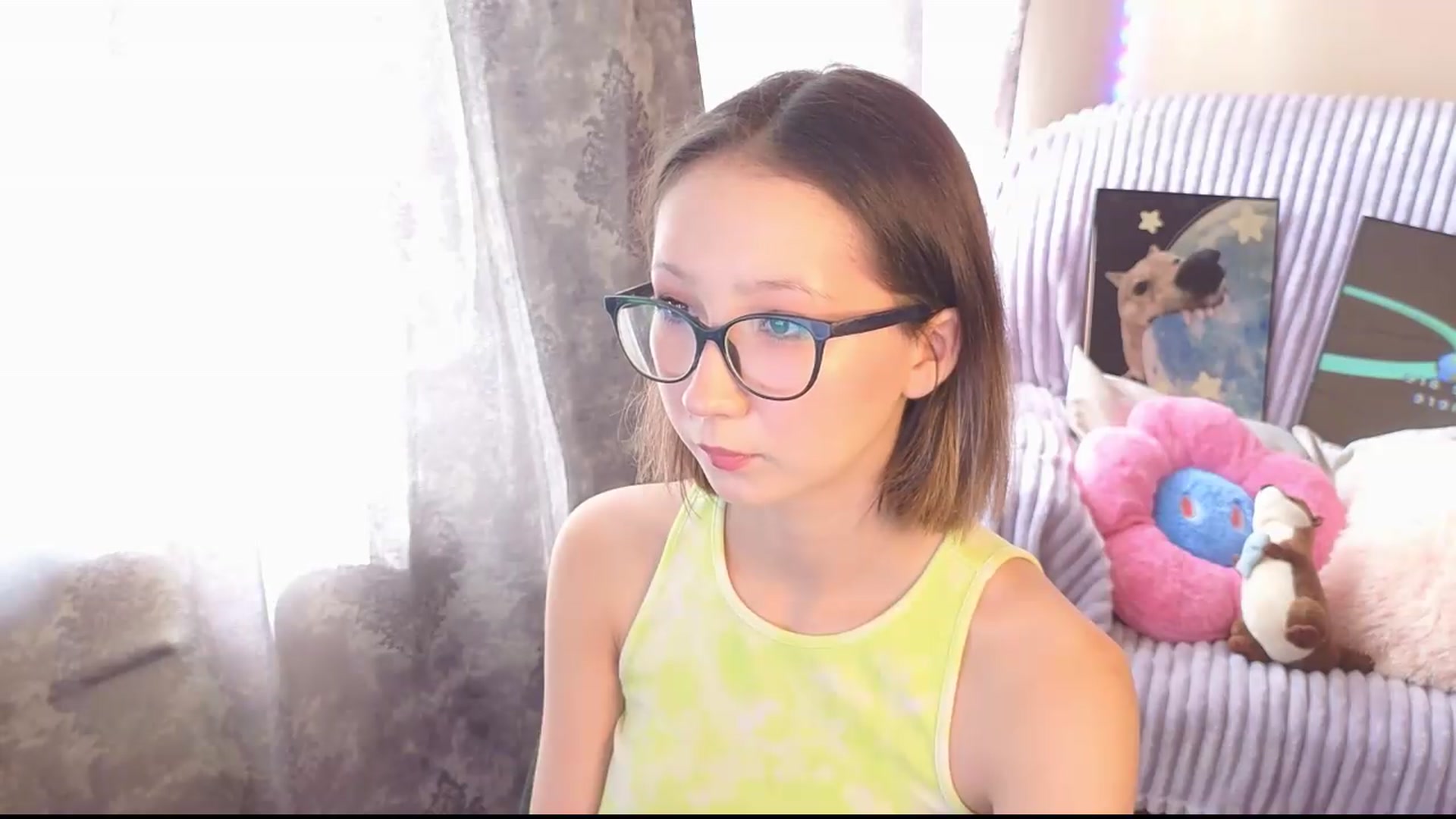 Gallery image thumbnail from Karolinacreamm's myfreecams stream on, 09/11/2026, 09:05 image 19 of 20
