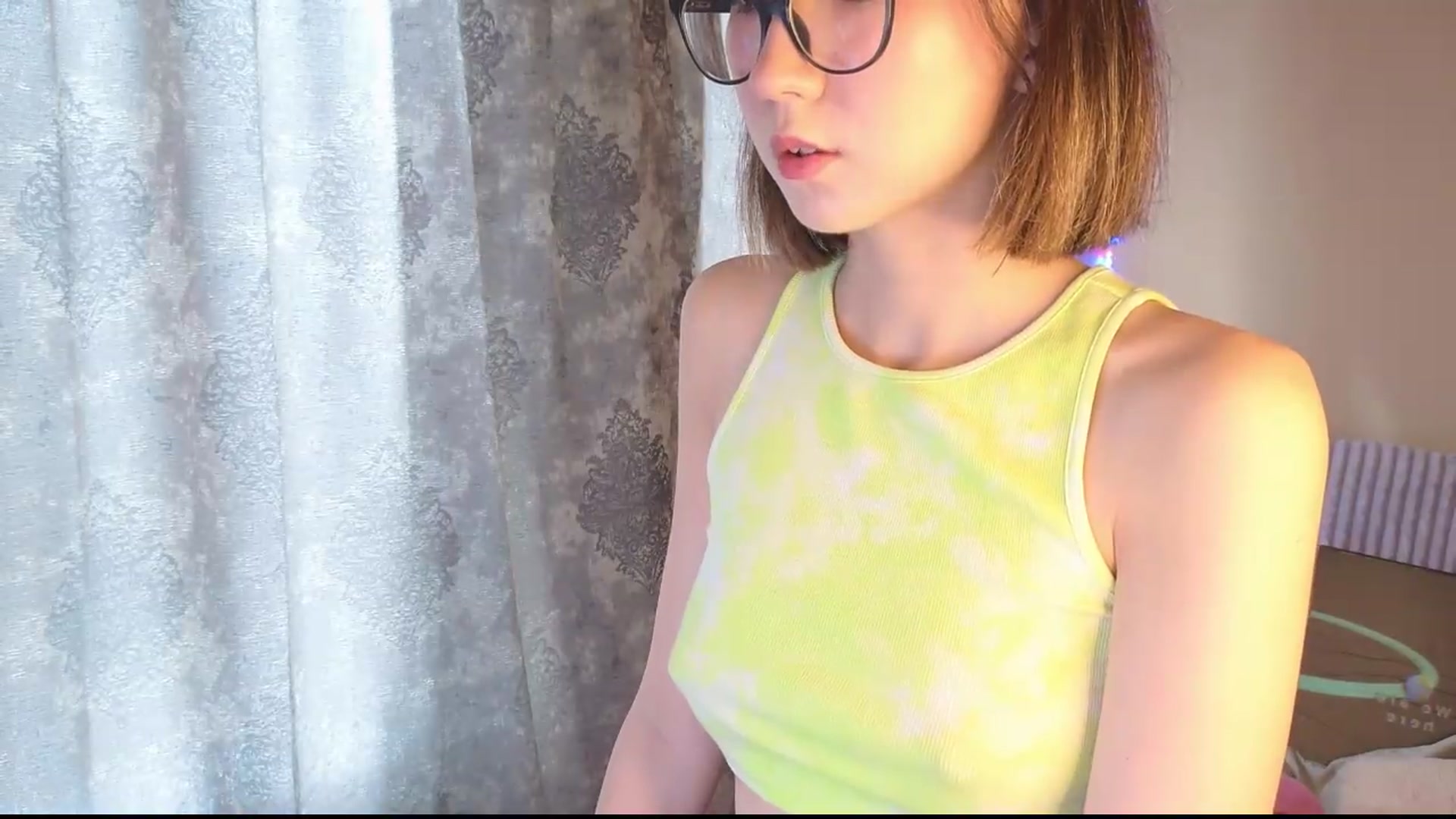 Gallery image thumbnail from Karolinacreamm's myfreecams stream on, 09/11/2026, 10:12 image 17 of 20