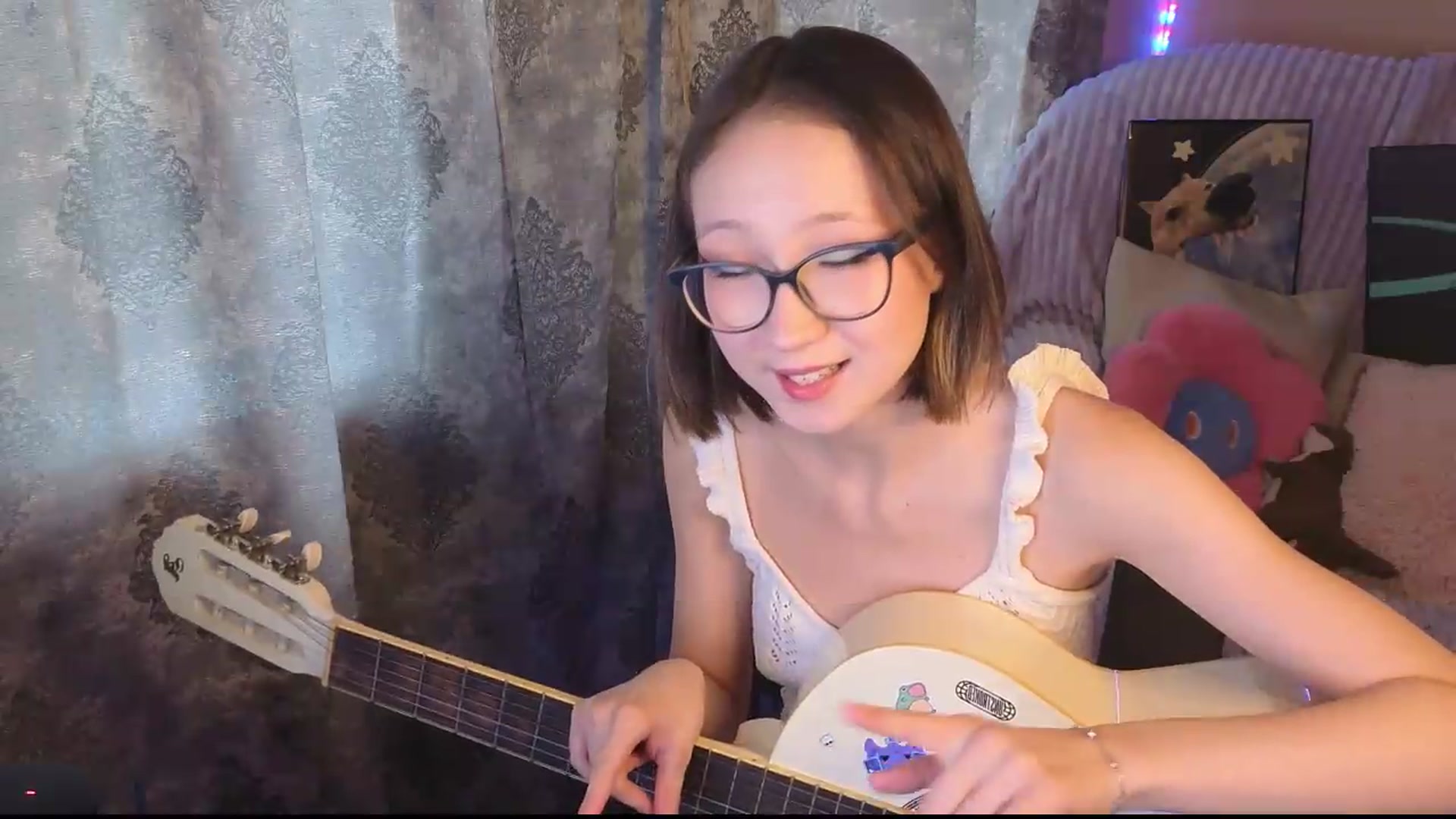 Gallery image thumbnail from Karolinacreamm's myfreecams stream on, 09/13/2026, 14:29 image 14 of 20