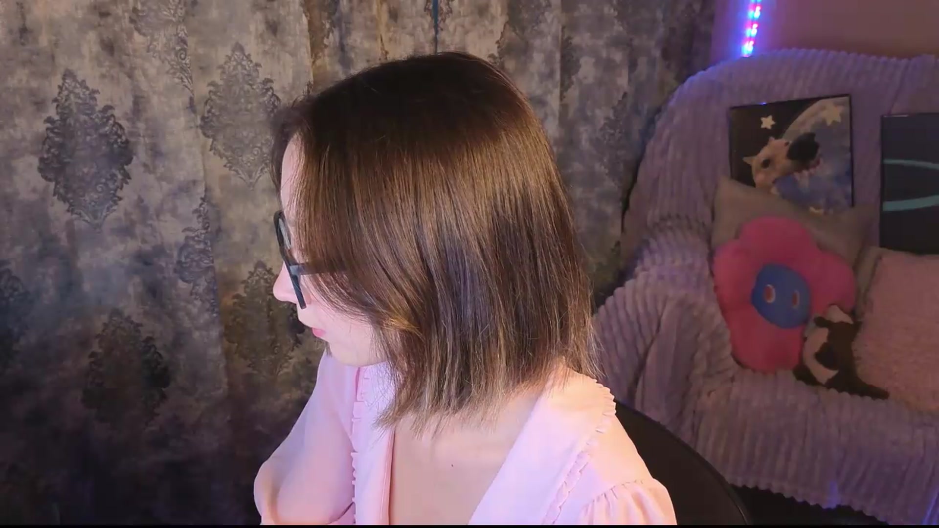 Gallery image thumbnail from Karolinacreamm's myfreecams stream on, 09/13/2026, 16:43 image 11 of 20