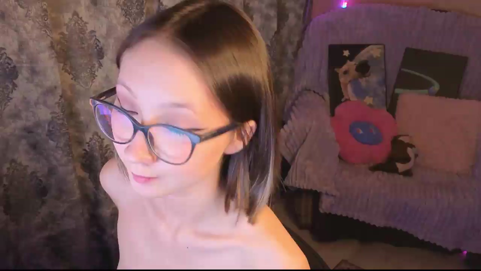 Gallery image thumbnail from Karolinacreamm's myfreecams stream on, 09/19/2026, 15:59 image 12 of 20