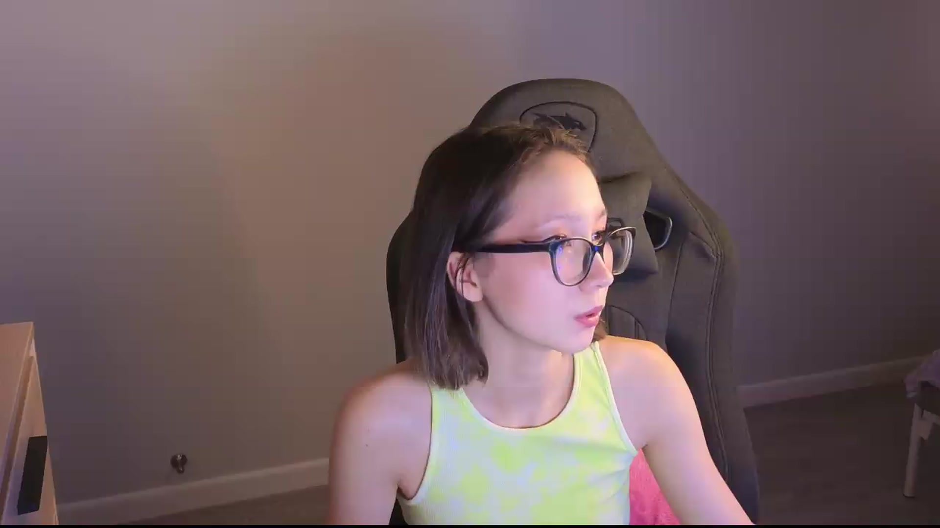 Gallery image thumbnail from Karolinacreamm's myfreecams stream on, 09/24/2026, 22:22 image 11 of 20