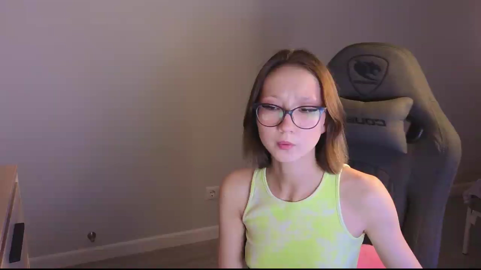 Gallery image thumbnail from Karolinacreamm's myfreecams stream on, 09/24/2026, 22:22 image 8 of 20