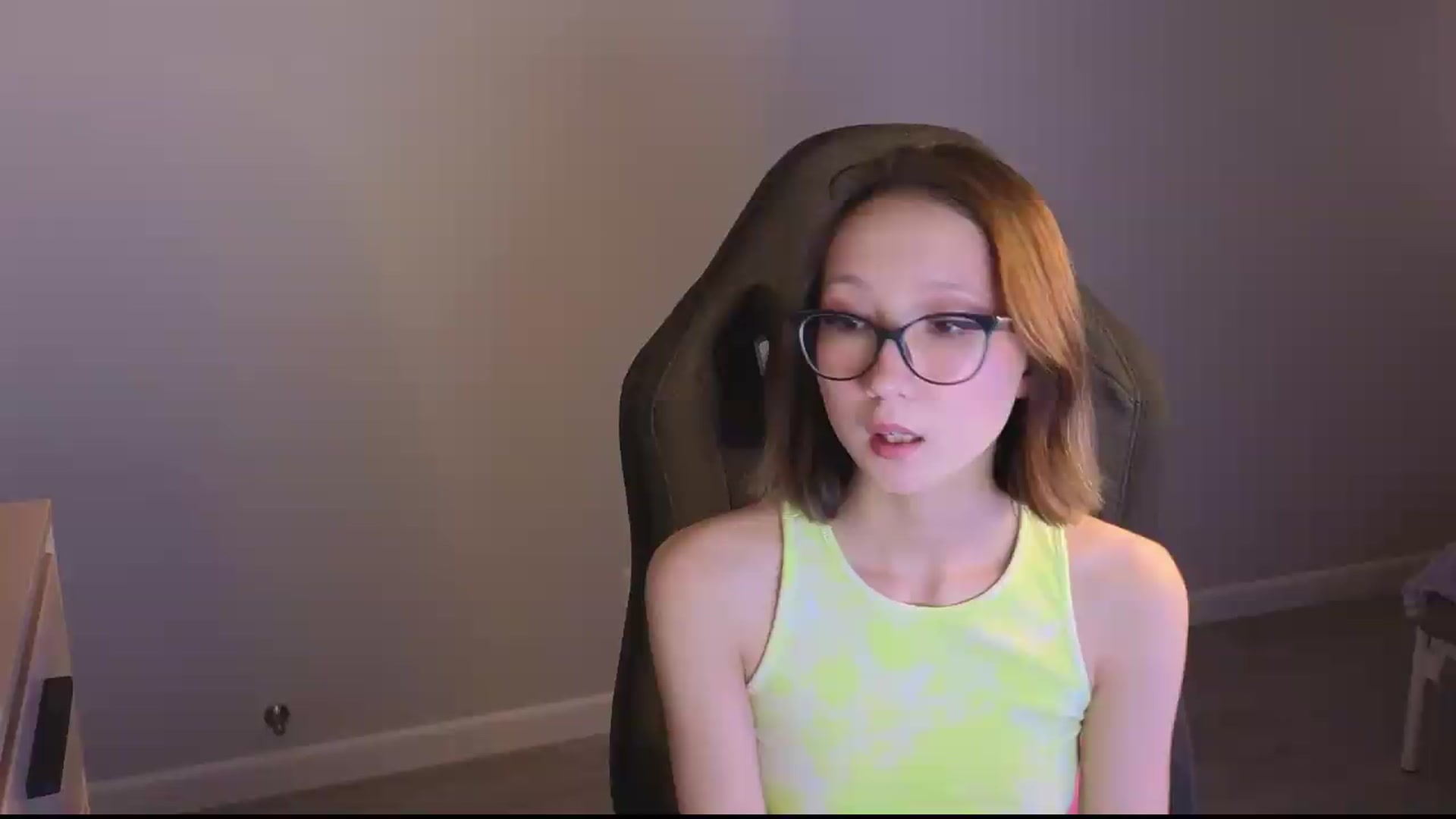 Gallery image thumbnail from Karolinacreamm's myfreecams stream on, 09/24/2026, 22:22 image 6 of 20