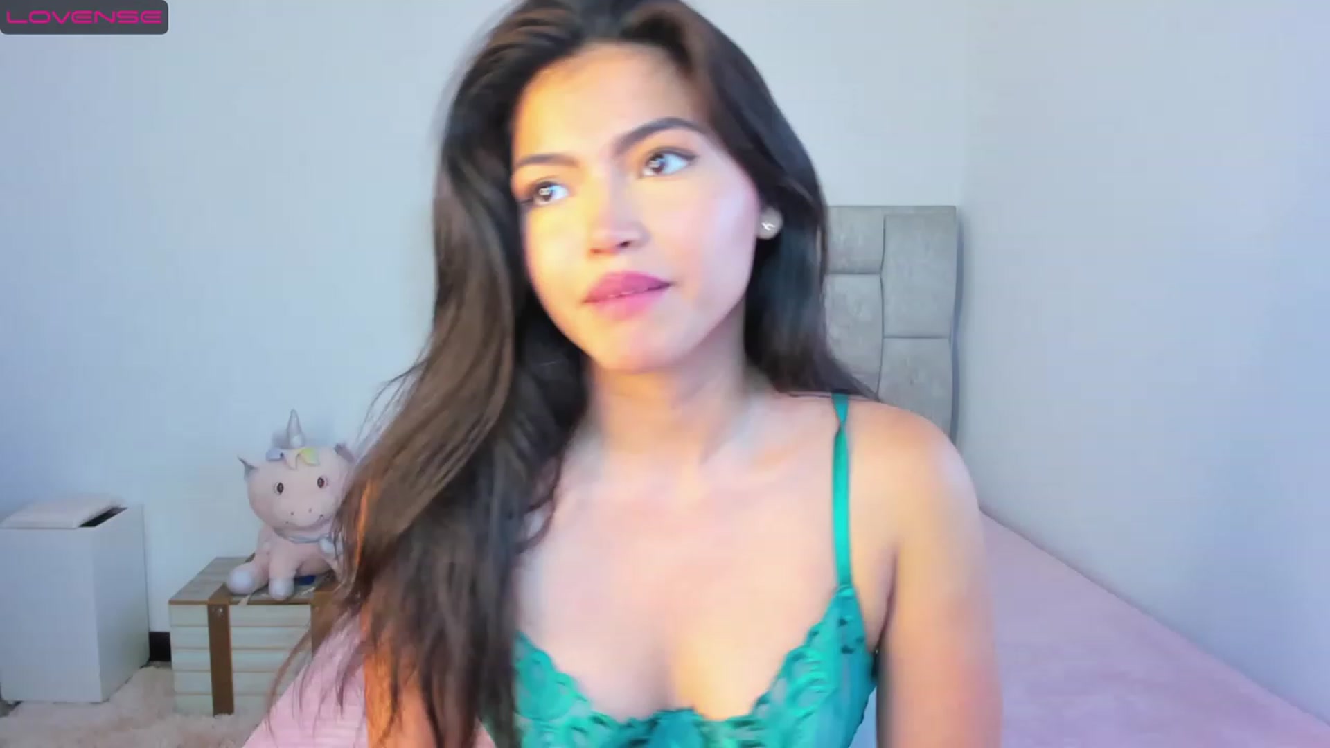 Gallery image thumbnail from KarolynPears's myfreecams stream on, 11/21/2022, 20:37 image 4 of 20