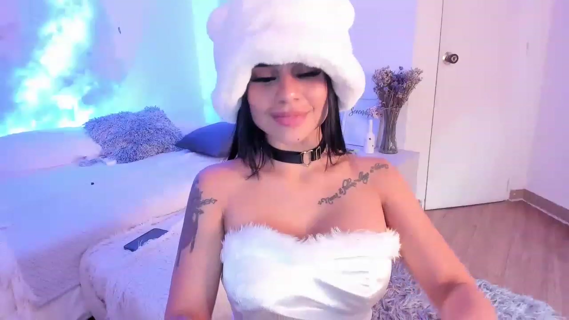Gallery image thumbnail from Kas__'s myfreecams stream on, 12/01/2022, 19:18 image 5 of 20