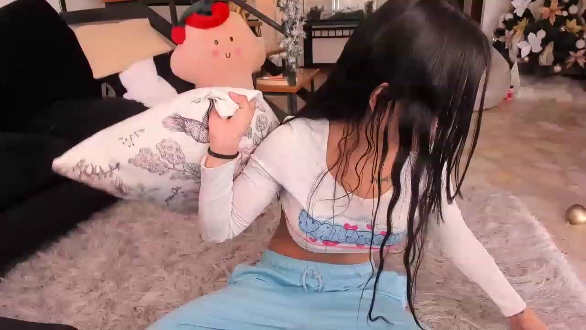 Gallery image thumbnail from Kas__'s myfreecams stream on, 12/11/2022, 18:11 image 10 of 20