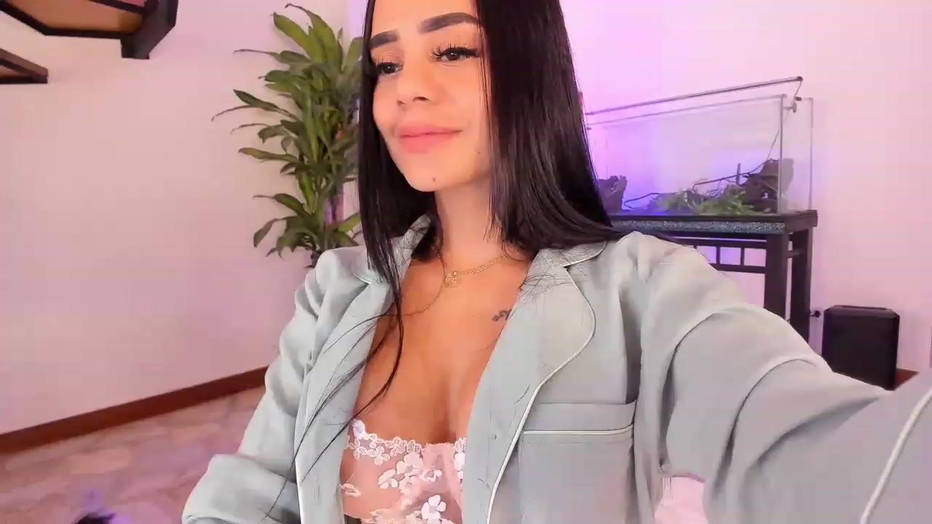 Gallery image thumbnail from Kas__'s myfreecams stream on, 12/12/2022, 17:11 image 4 of 20
