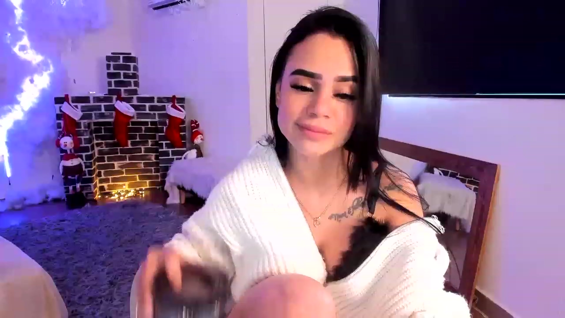 Gallery image thumbnail from Kas__'s myfreecams stream on, 12/21/2022, 14:13 image 14 of 20