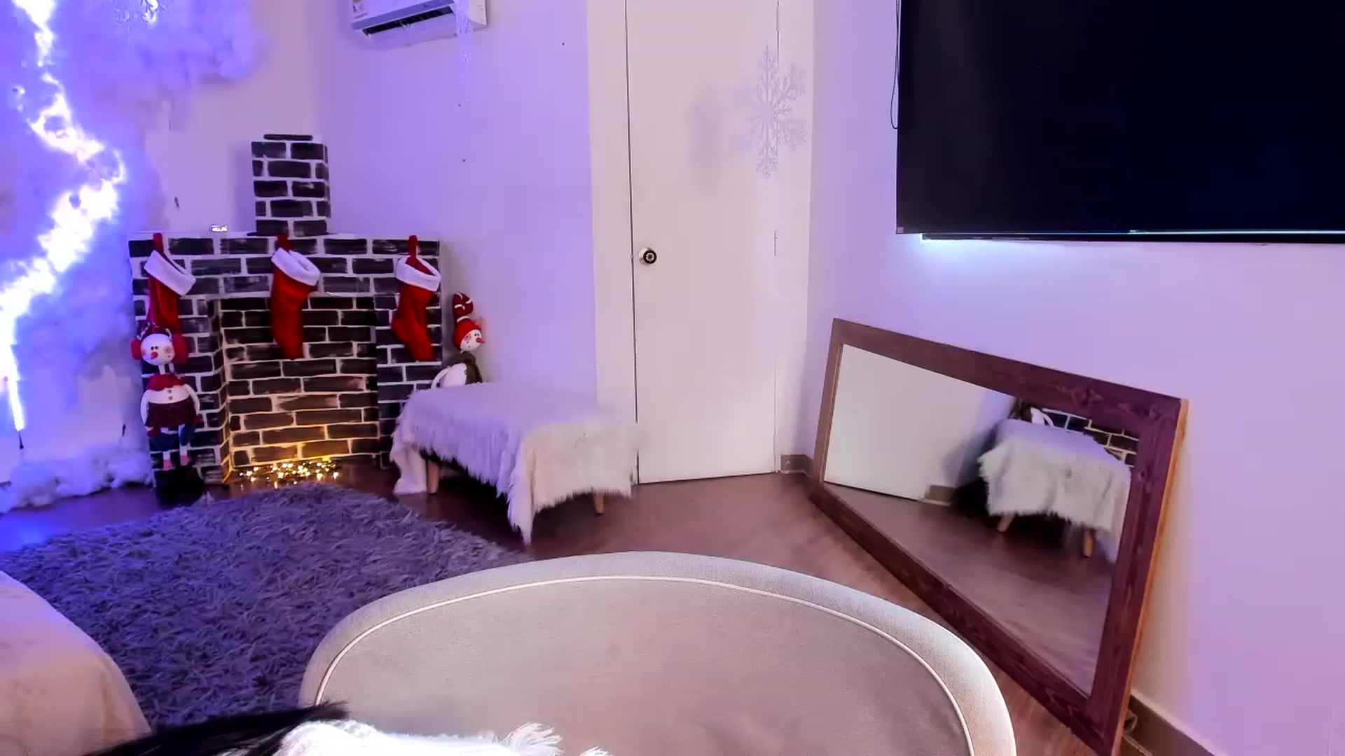 Gallery image thumbnail from Kas__'s myfreecams stream on, 12/21/2022, 14:13 image 17 of 20