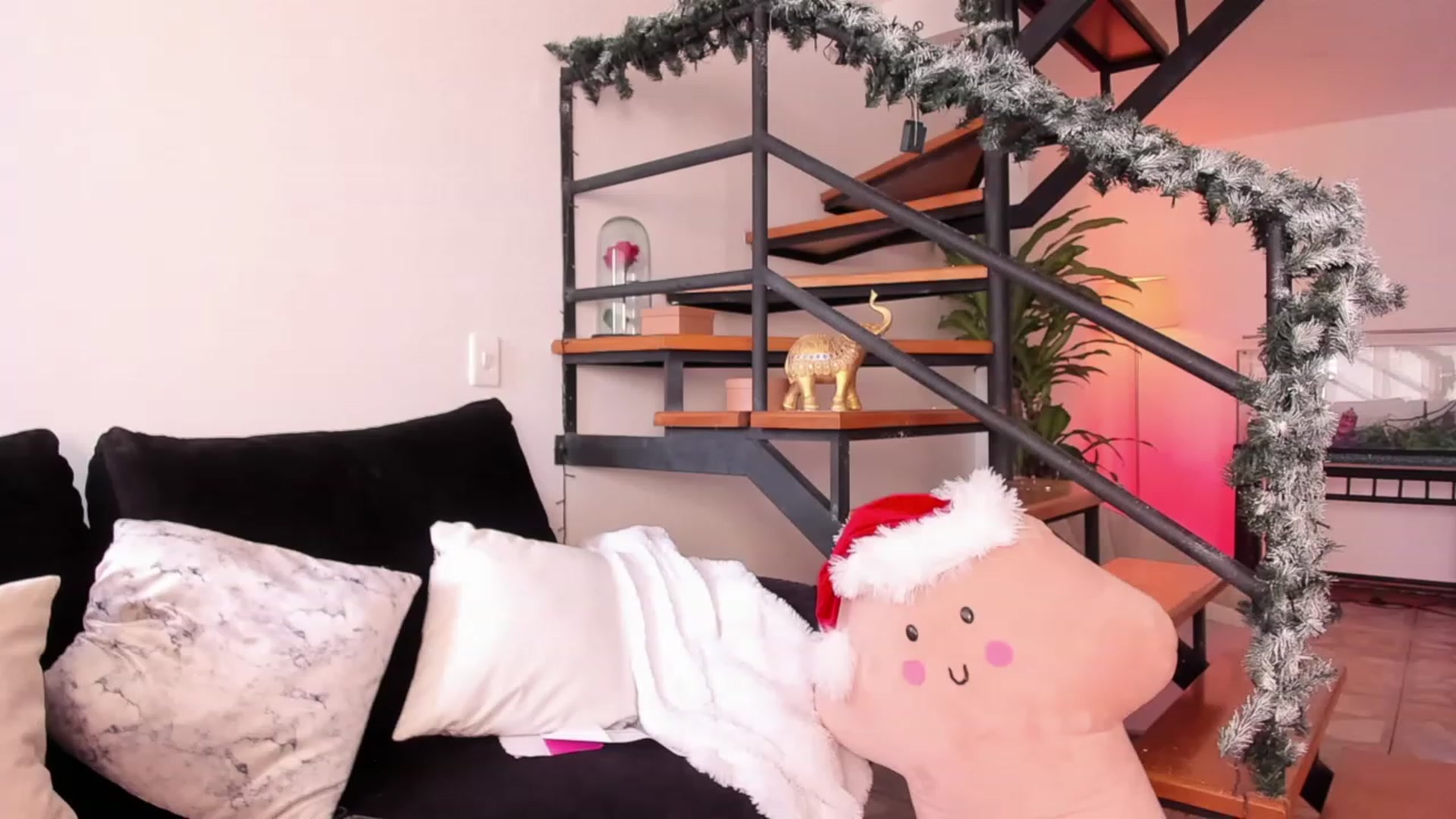 Gallery image thumbnail from Kas__'s myfreecams stream on, 12/24/2022, 17:15 image 4 of 20