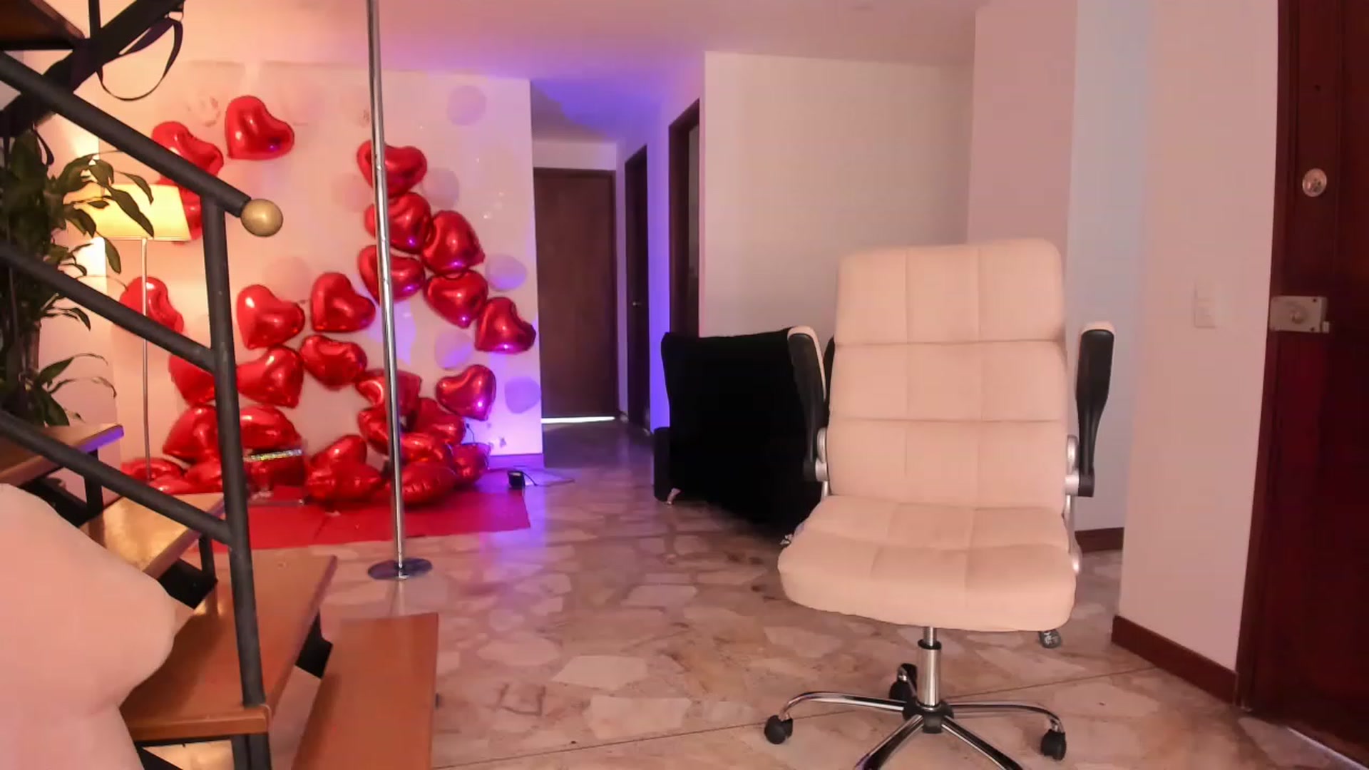 Gallery image thumbnail from Kas__'s myfreecams stream on, 02/18/2023, 21:17 image 8 of 20