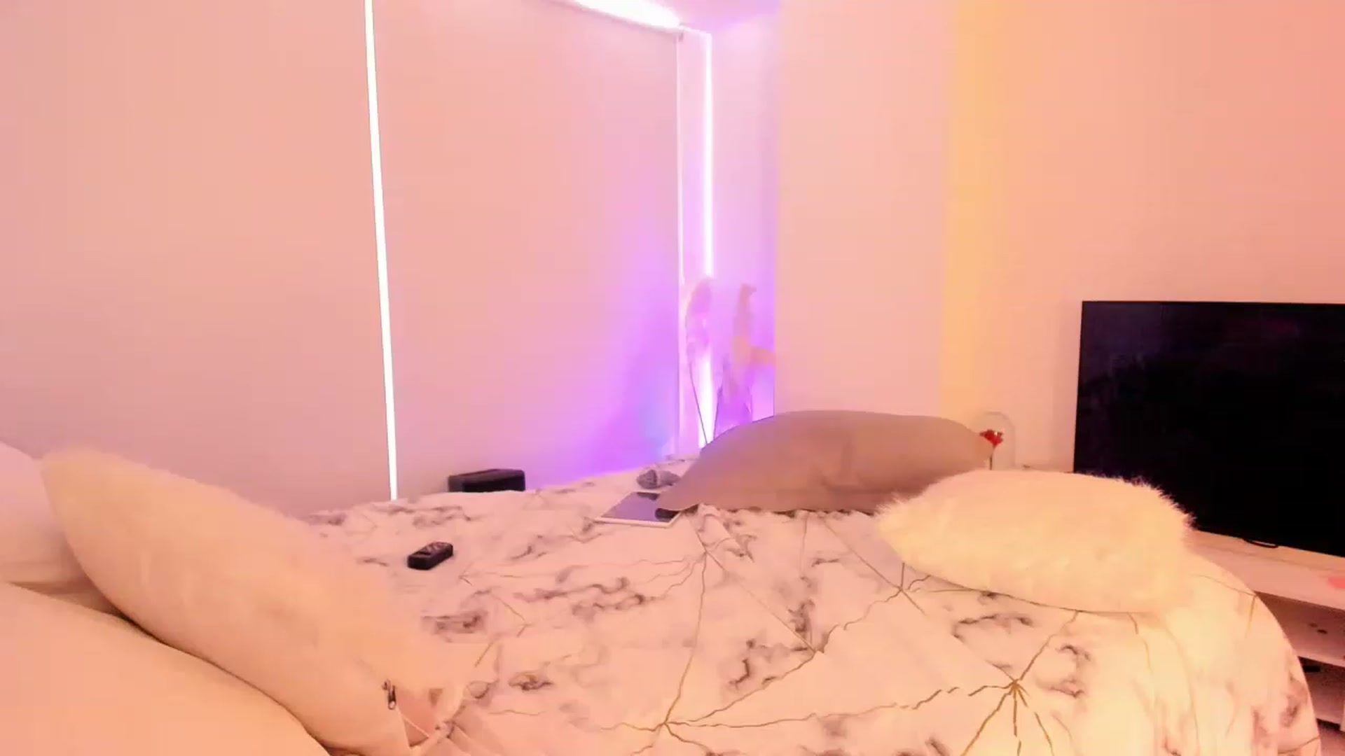 Gallery image thumbnail from Kas__'s myfreecams stream on, 03/10/2023, 18:26 image 17 of 20