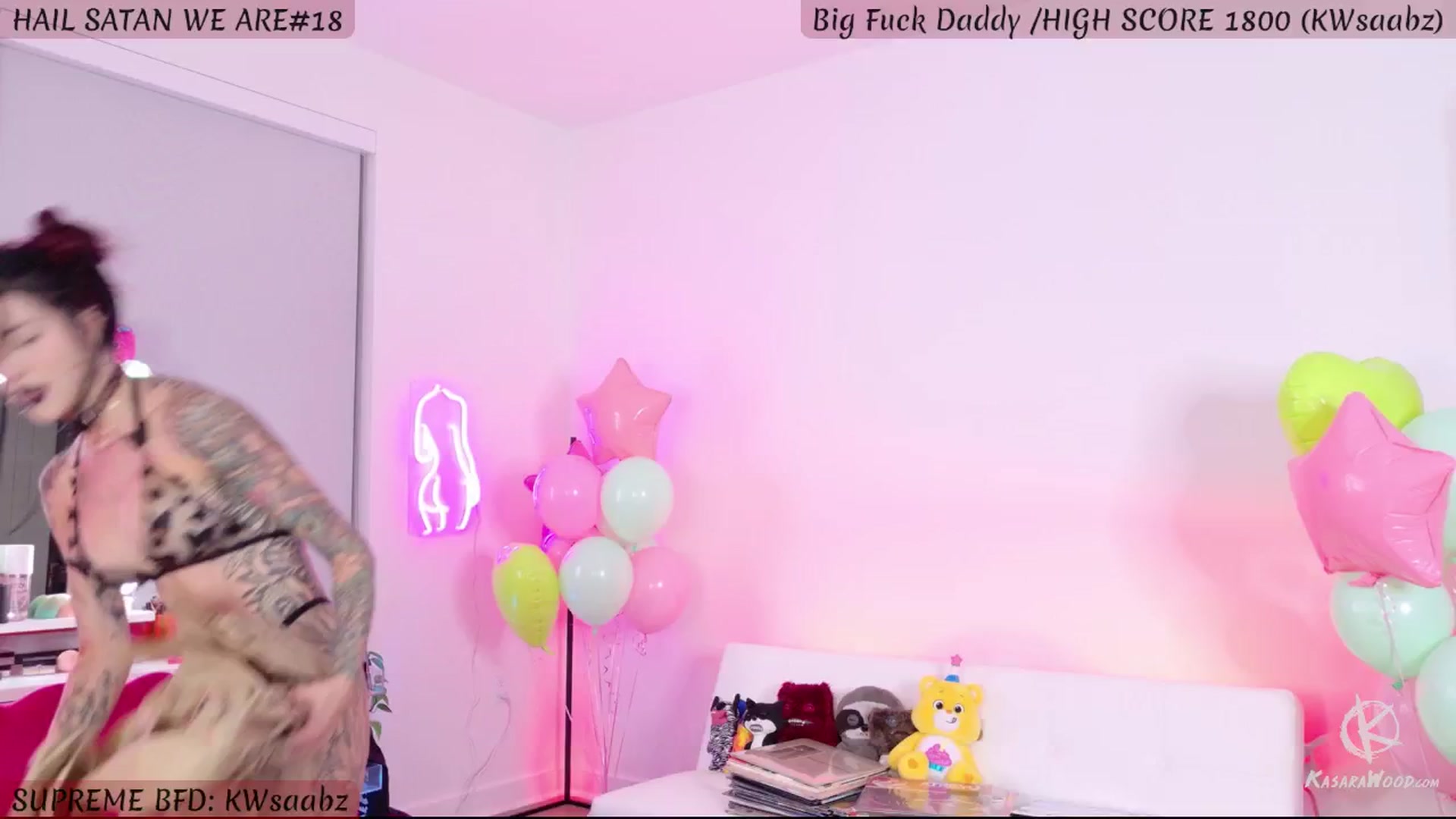 Gallery image thumbnail from KasaraWood's myfreecams stream on, 07/21/2024, 05:29 image 18 of 20