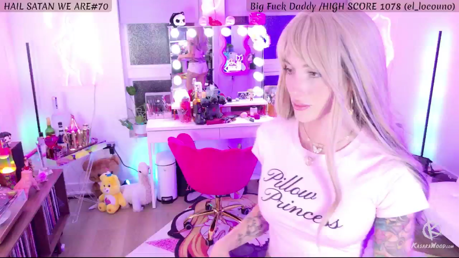 Gallery image thumbnail from KasaraWood's myfreecams stream on, 08/07/2024, 03:54 image 16 of 20