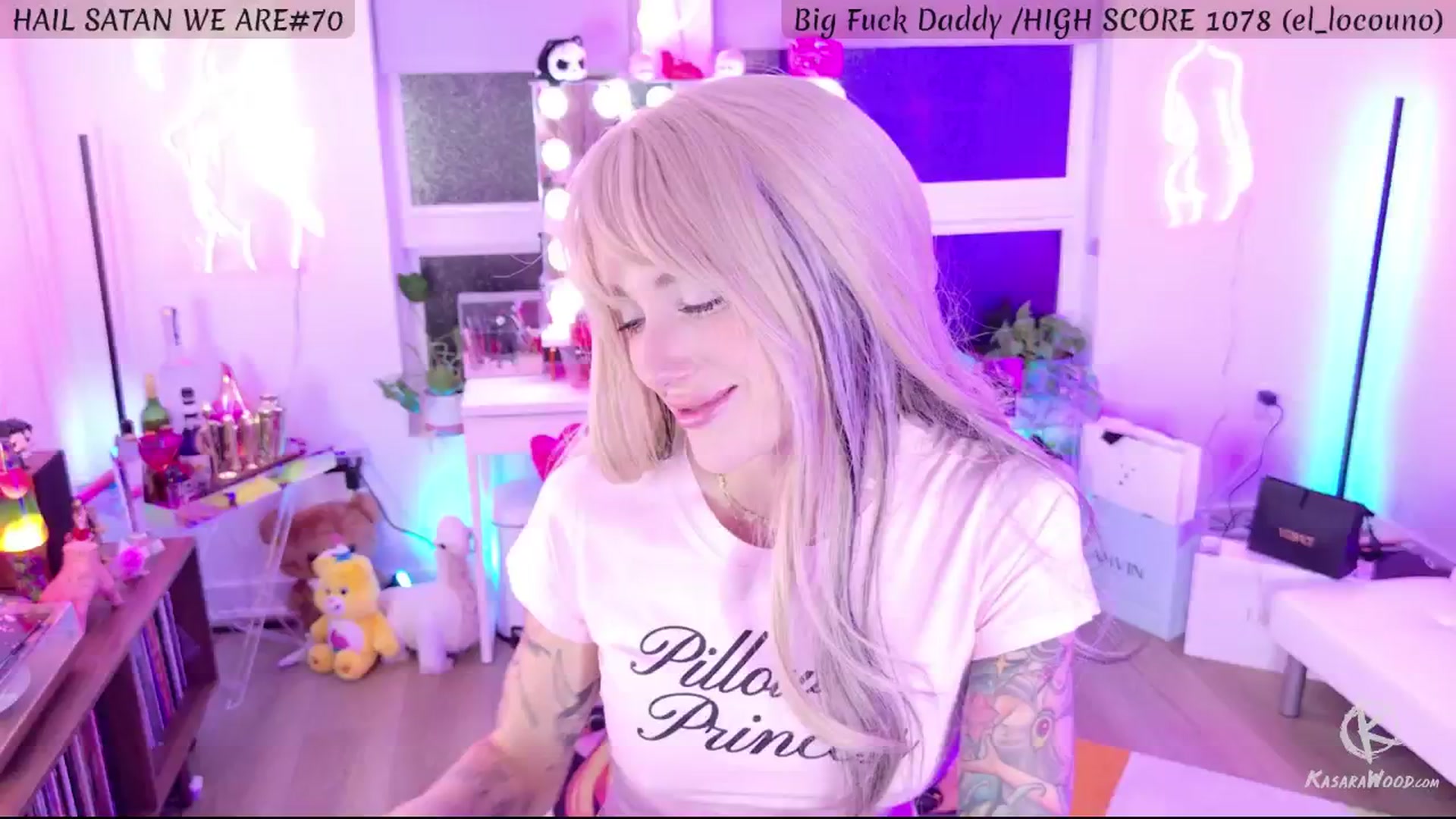 Gallery image thumbnail from KasaraWood's myfreecams stream on, 08/07/2024, 03:54 image 15 of 20