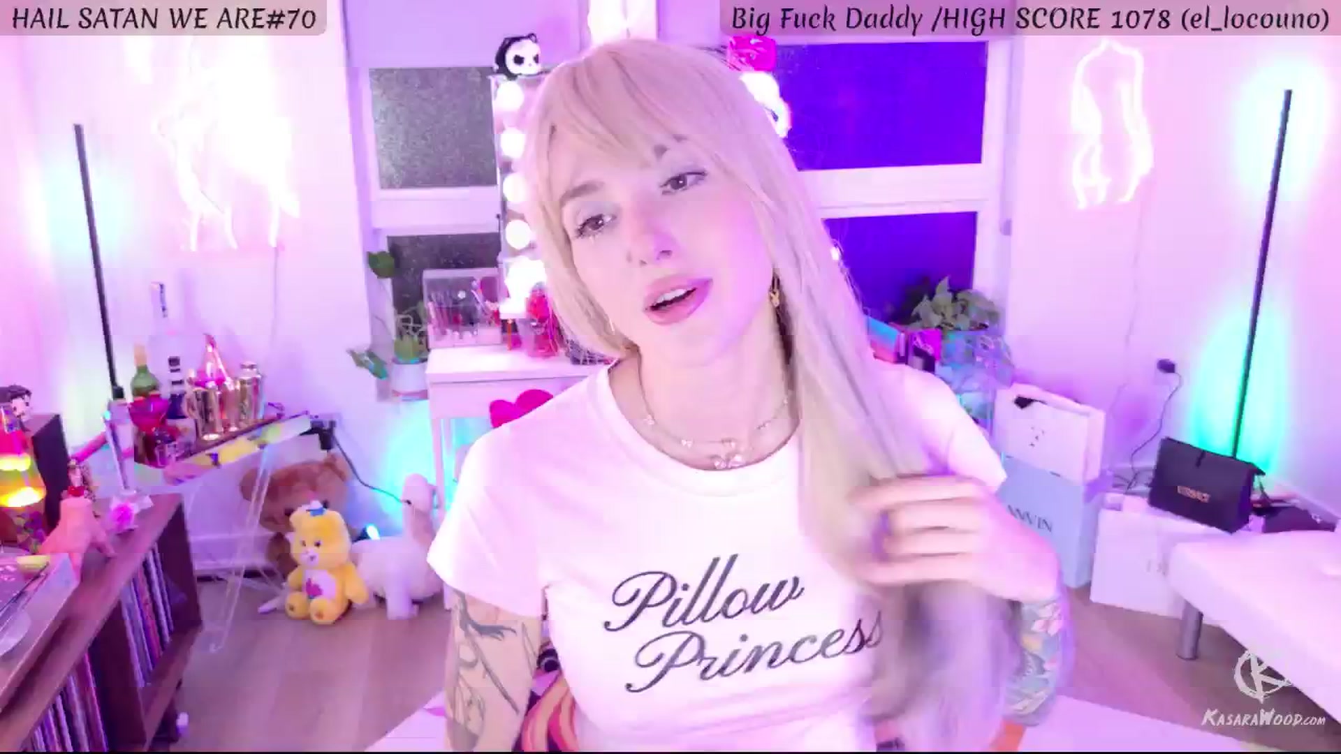 Gallery image thumbnail from KasaraWood's myfreecams stream on, 08/07/2024, 03:54 image 14 of 20