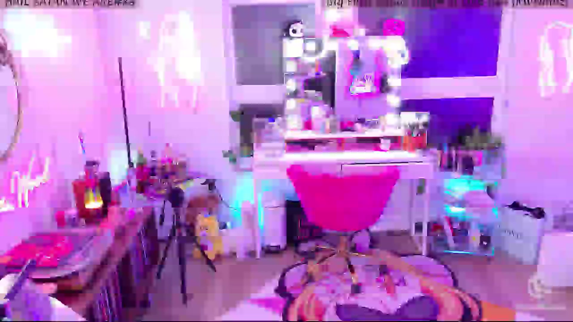 Gallery image thumbnail from KasaraWood's myfreecams stream on, 08/09/2024, 03:34 image 13 of 20