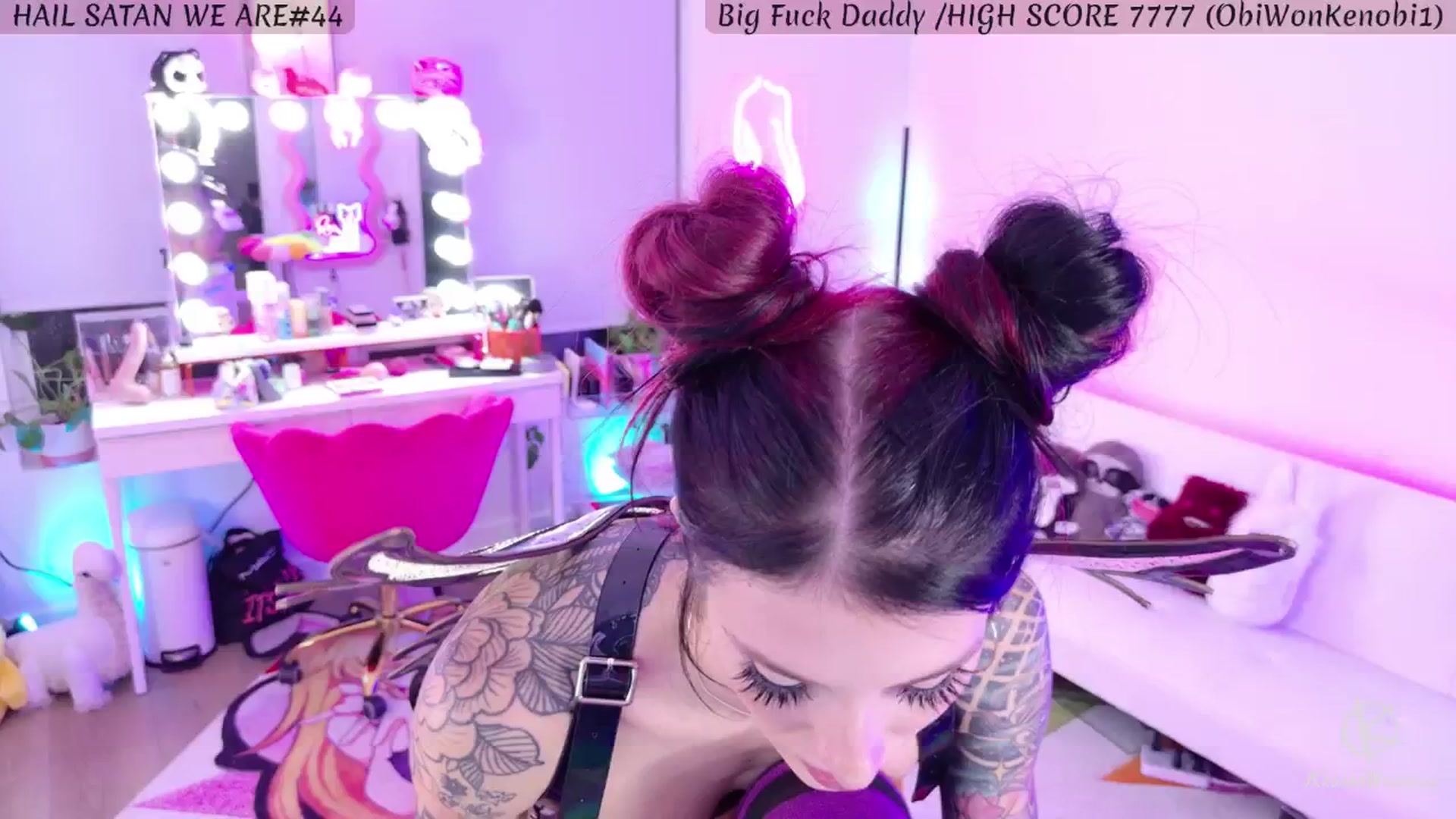 Gallery image thumbnail from KasaraWood's myfreecams stream on, 08/14/2024, 05:43 image 14 of 20