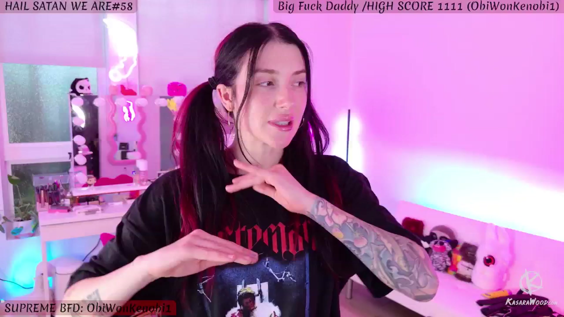 Gallery image thumbnail from KasaraWood's myfreecams stream on, 08/29/2024, 04:12 image 3 of 20