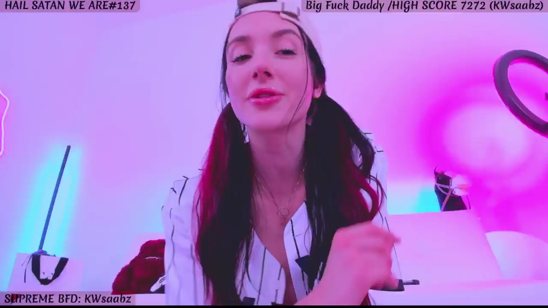 Gallery image thumbnail from KasaraWood's myfreecams stream on, 09/15/2024, 04:08 image 12 of 20