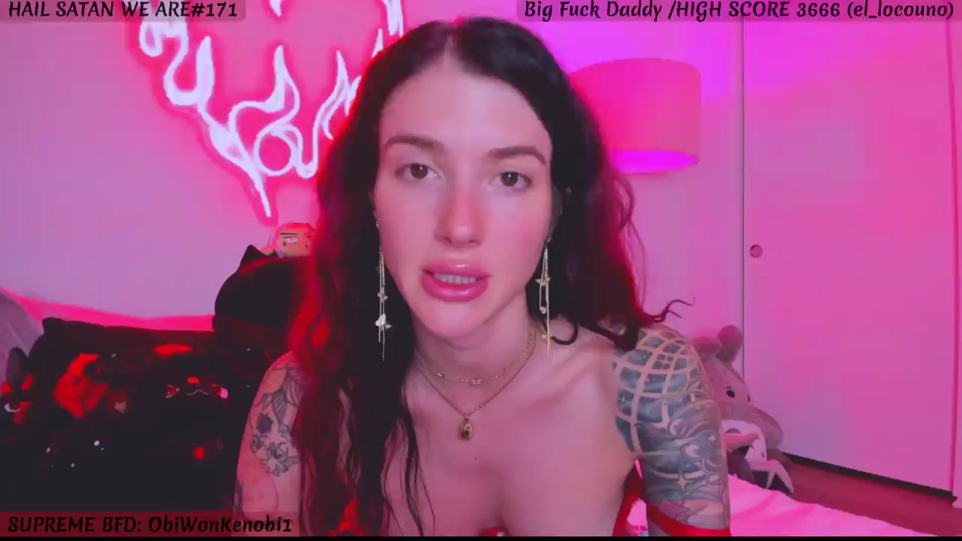 Gallery image thumbnail from KasaraWood's myfreecams stream on, 09/19/2024, 03:45 image 12 of 20