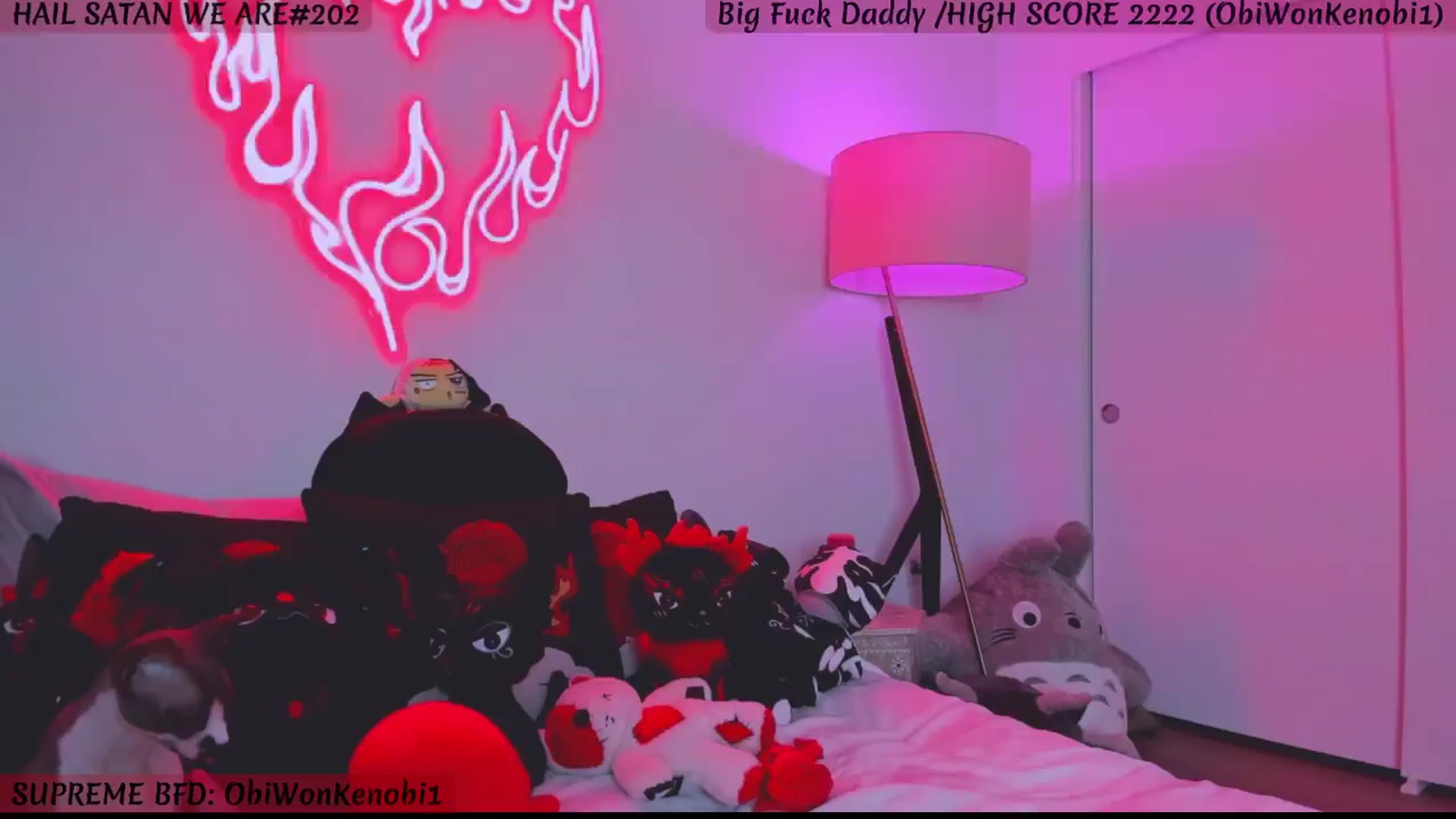 Gallery image thumbnail from KasaraWood's myfreecams stream on, 09/19/2024, 03:45 image 2 of 20