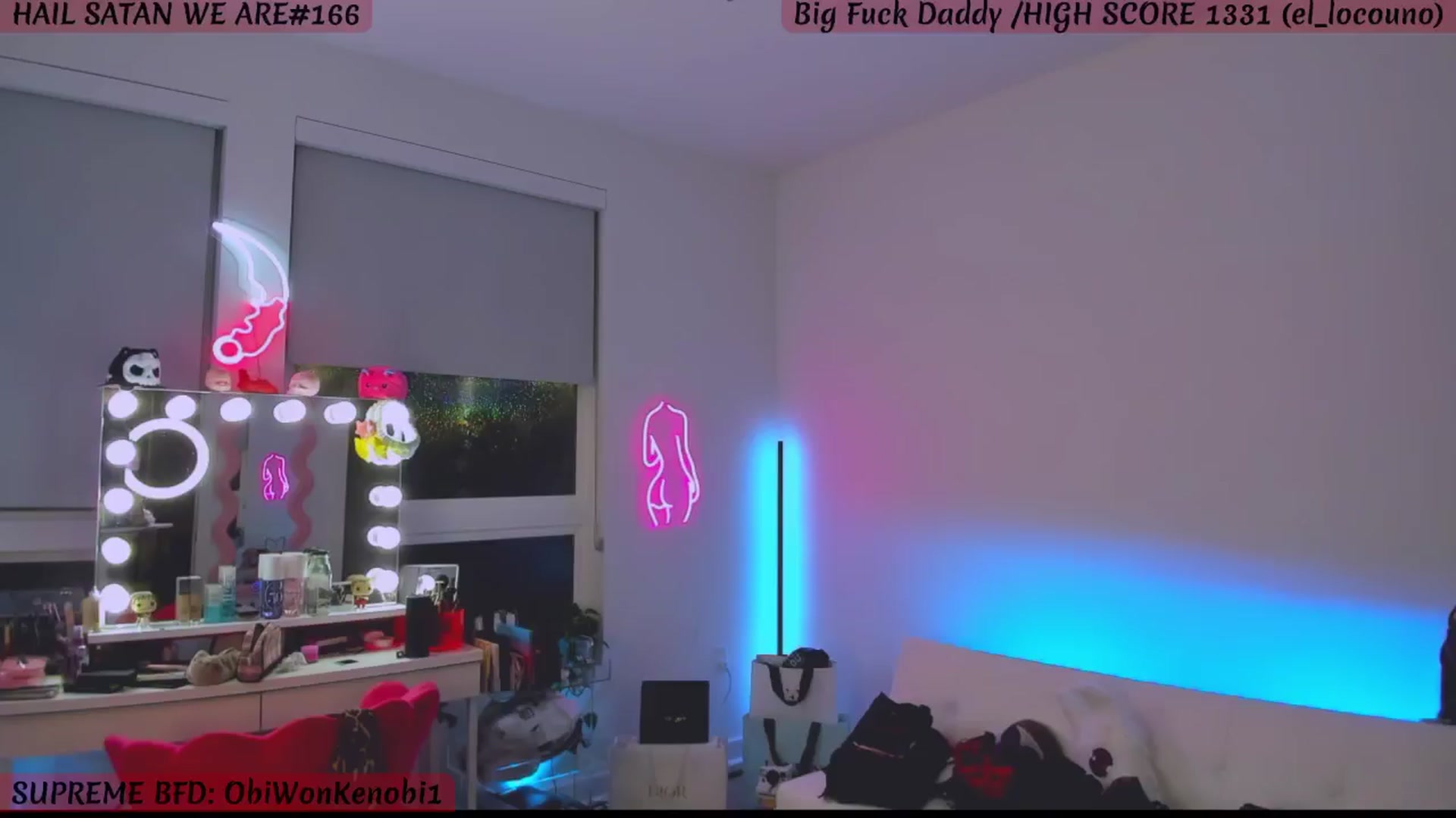 Gallery image thumbnail from KasaraWood's myfreecams stream on, 09/25/2024, 05:05 image 10 of 20