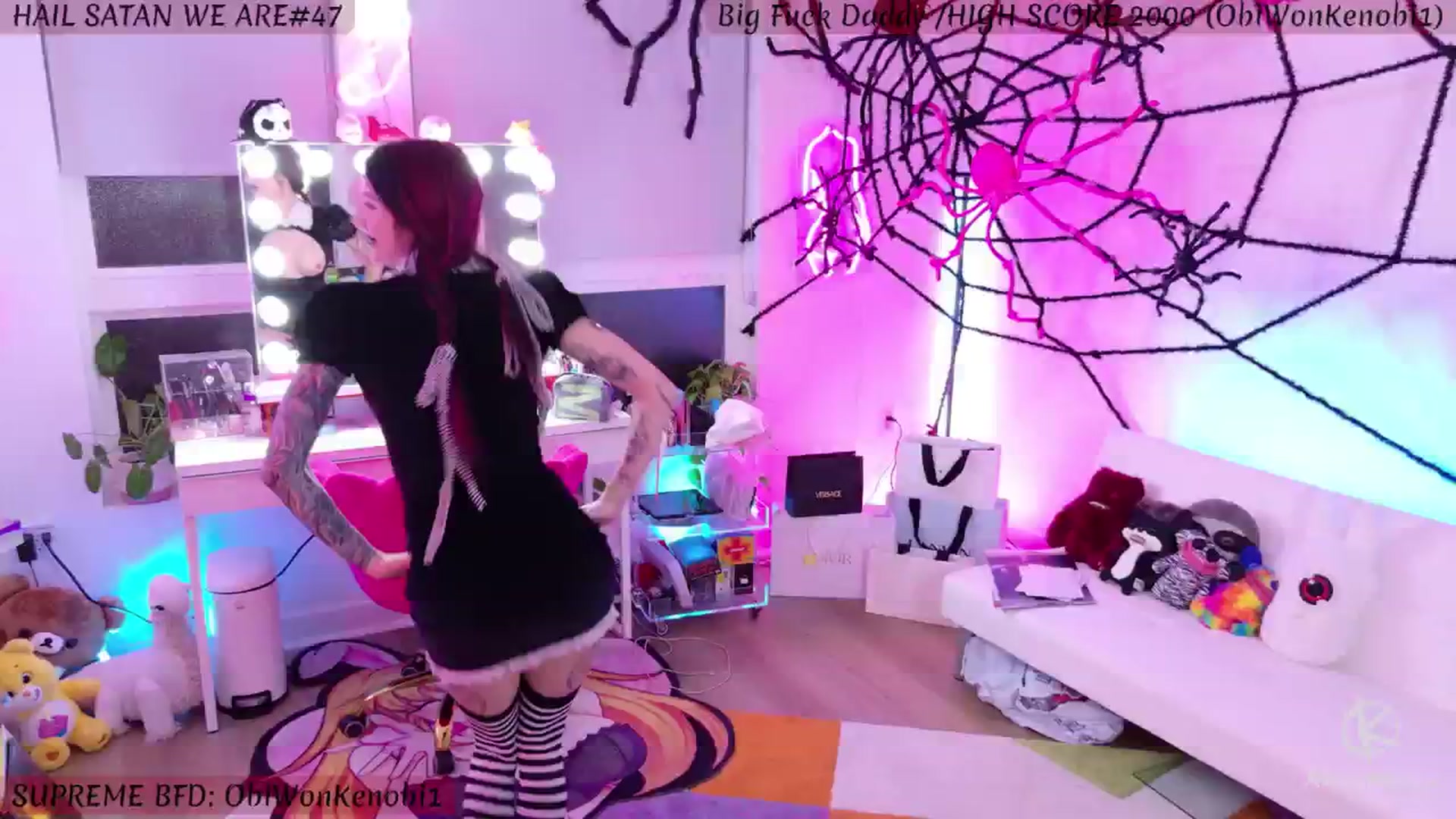Gallery image thumbnail from KasaraWood's myfreecams stream on, 10/10/2024, 04:50 image 7 of 20