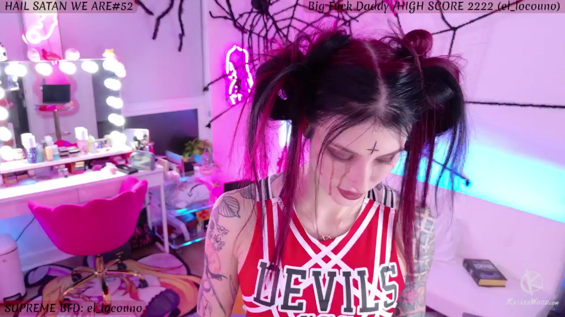Gallery image thumbnail from KasaraWood's myfreecams stream on, 10/11/2024, 04:06 image 3 of 20